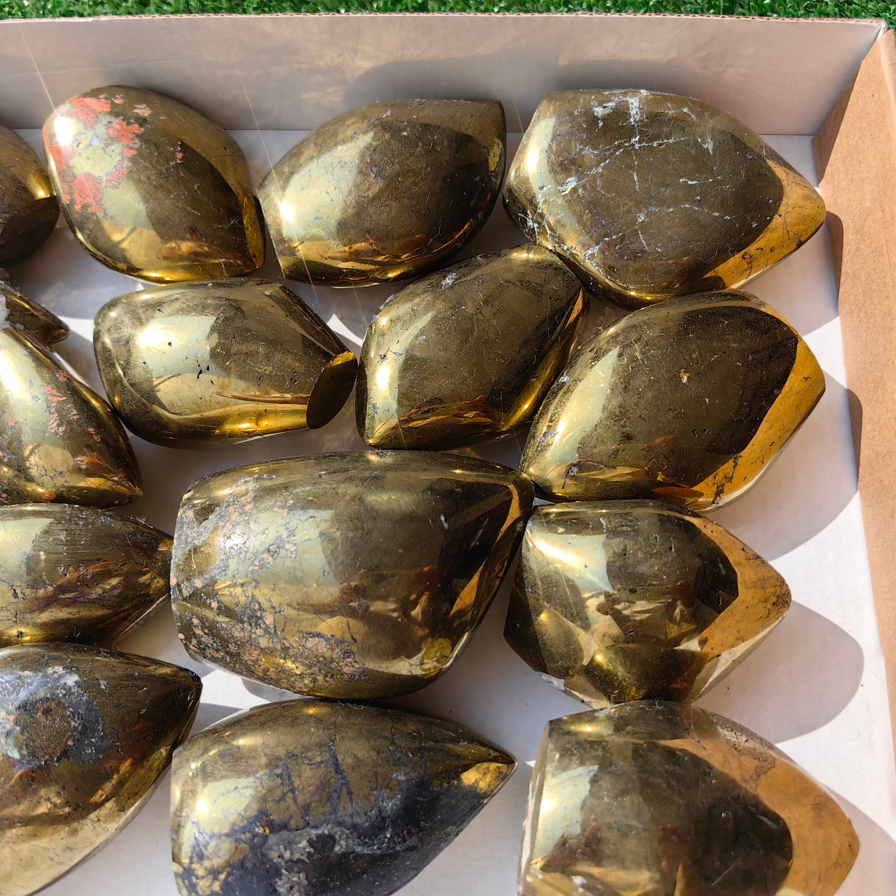 18 pc chalcopyrite free forms