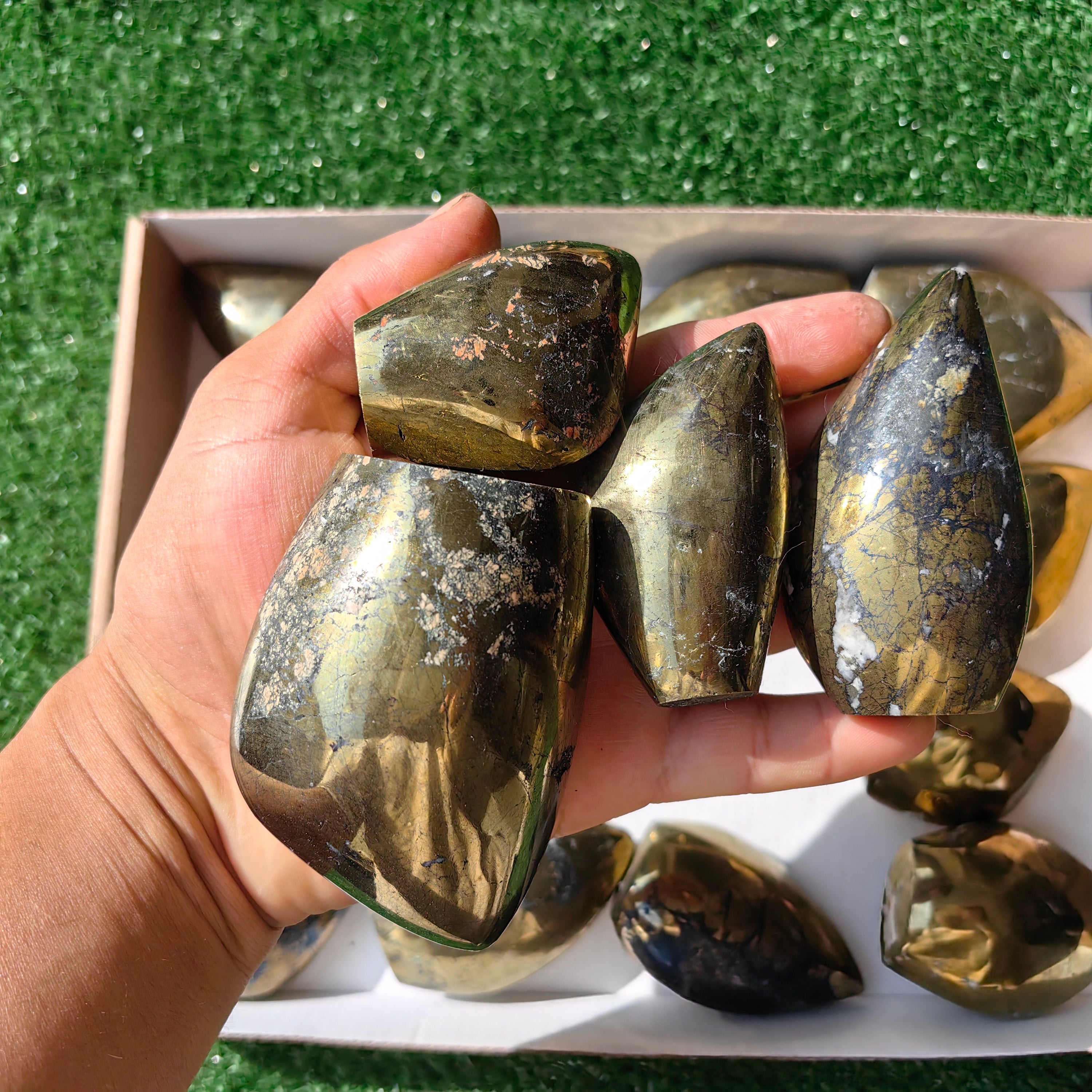 18 pc chalcopyrite free forms