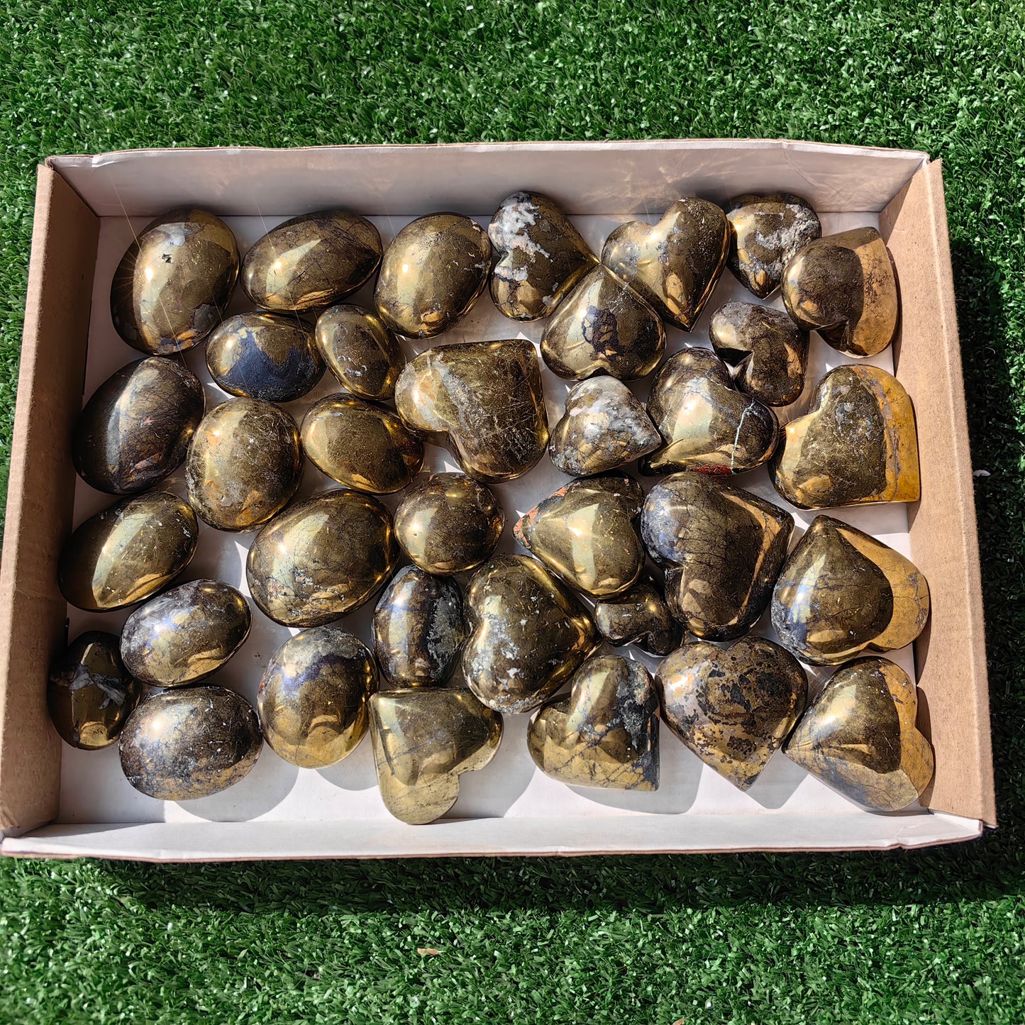 34 pc chalcopyrite with covellite palms & hearts