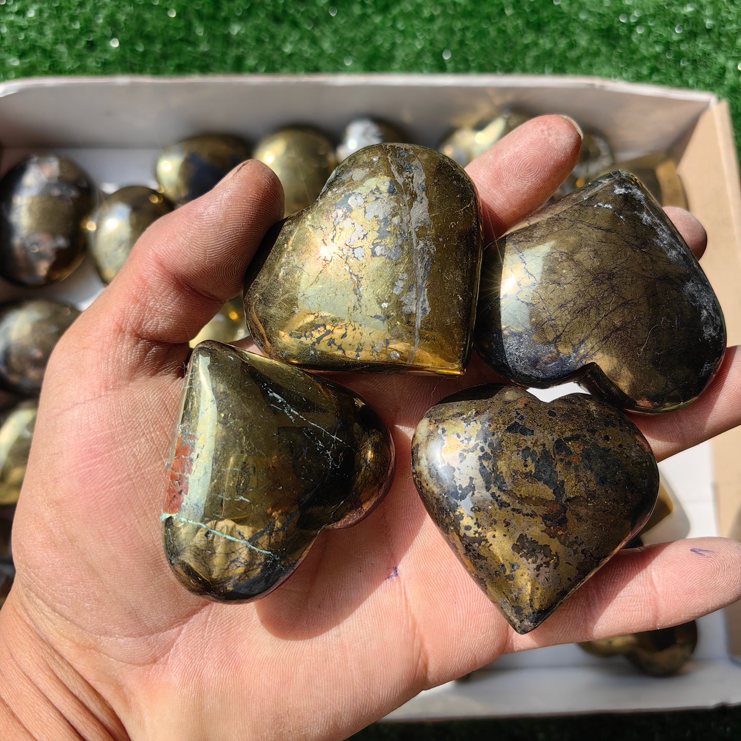 34 pc chalcopyrite with covellite palms & hearts