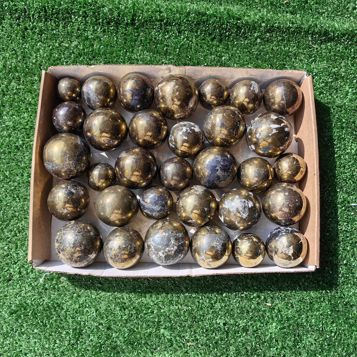 32 pc chalcopyrite with covellite spheres