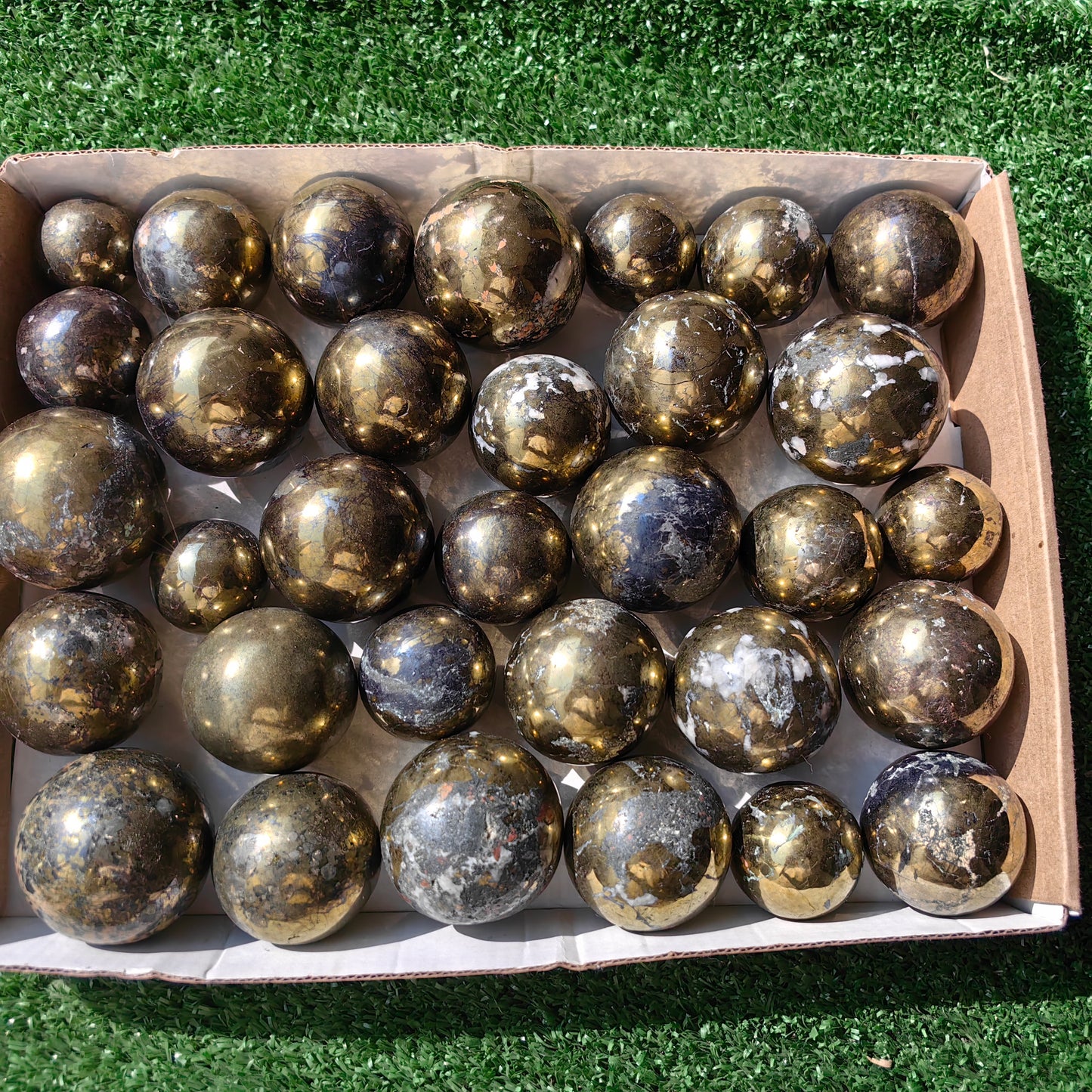 32 pc chalcopyrite with covellite spheres