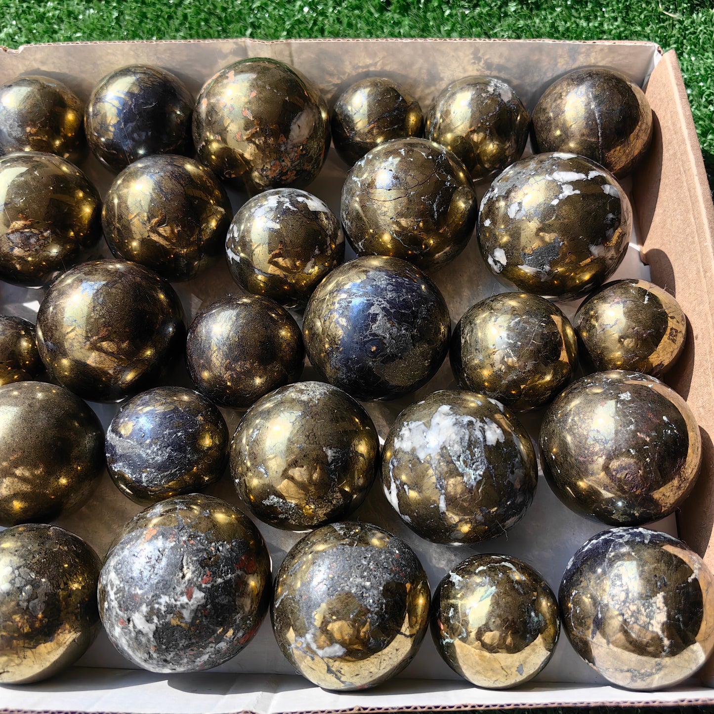 32 pc chalcopyrite with covellite spheres