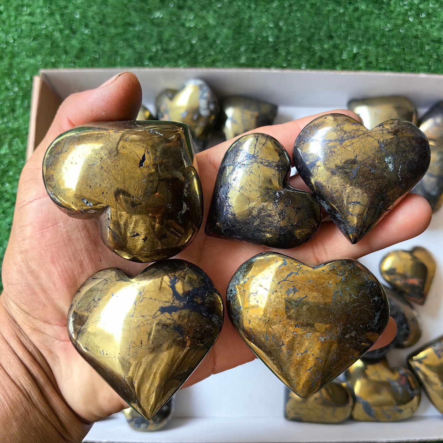 29 pc chalcopyrite with covellite hearts