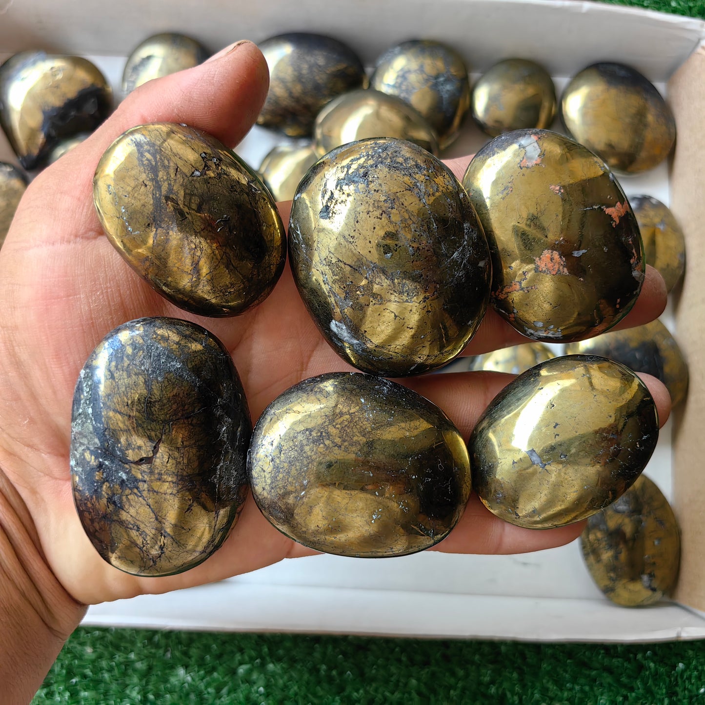 30 pc chalcopyrite with covellite hearts & palms