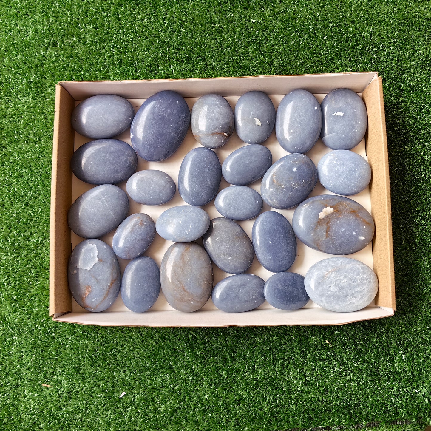 37 pc blue angelite palms
