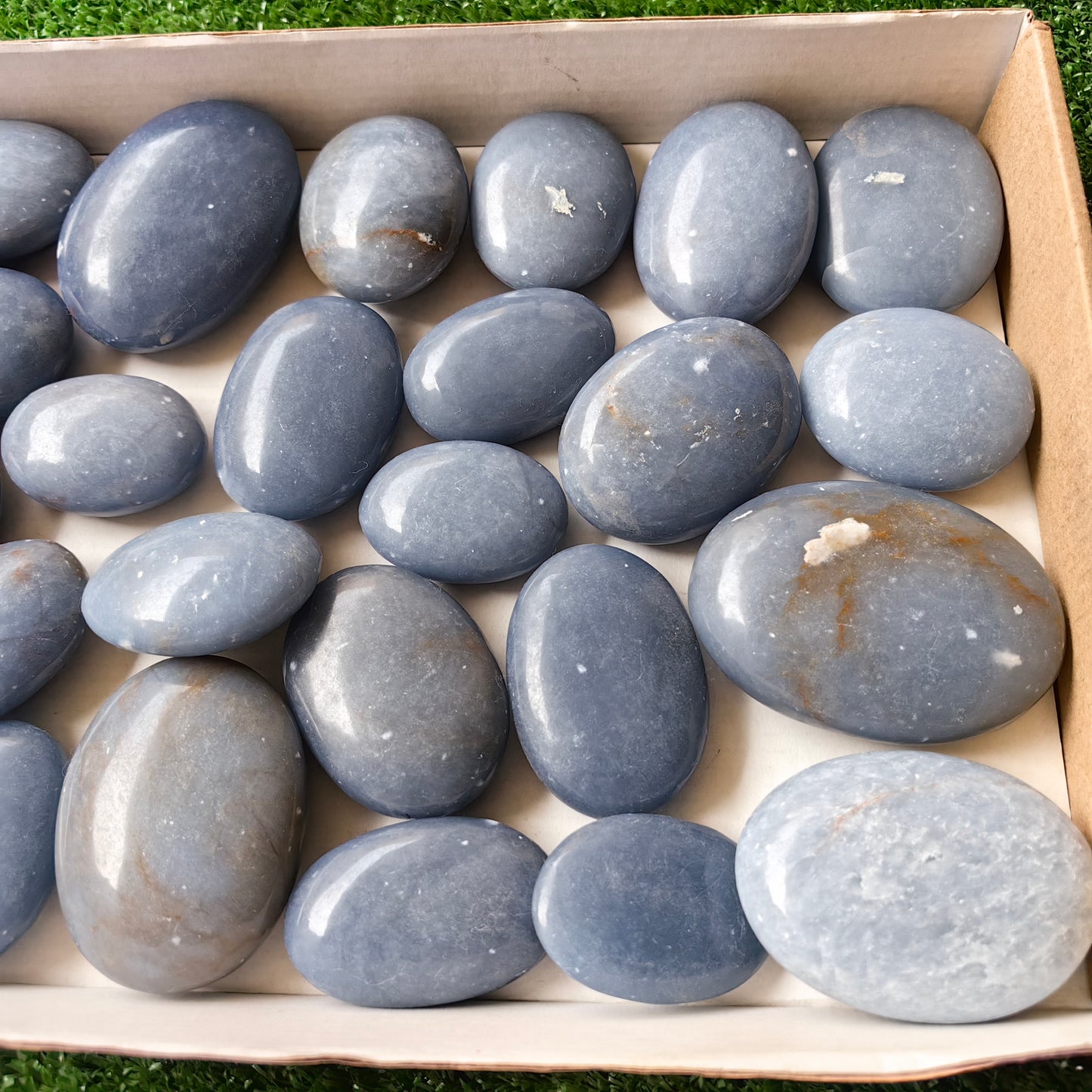 37 pc blue angelite palms