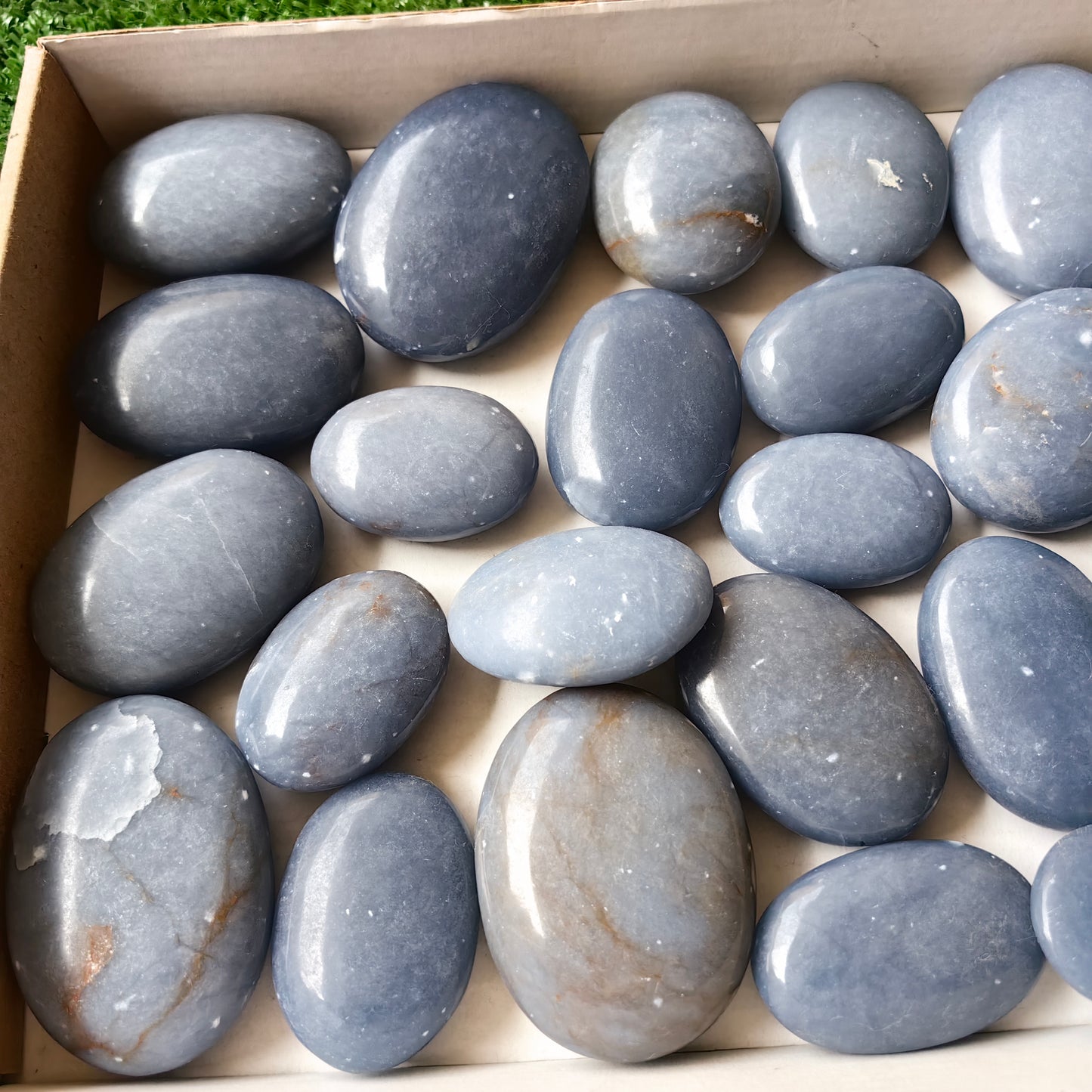 37 pc blue angelite palms