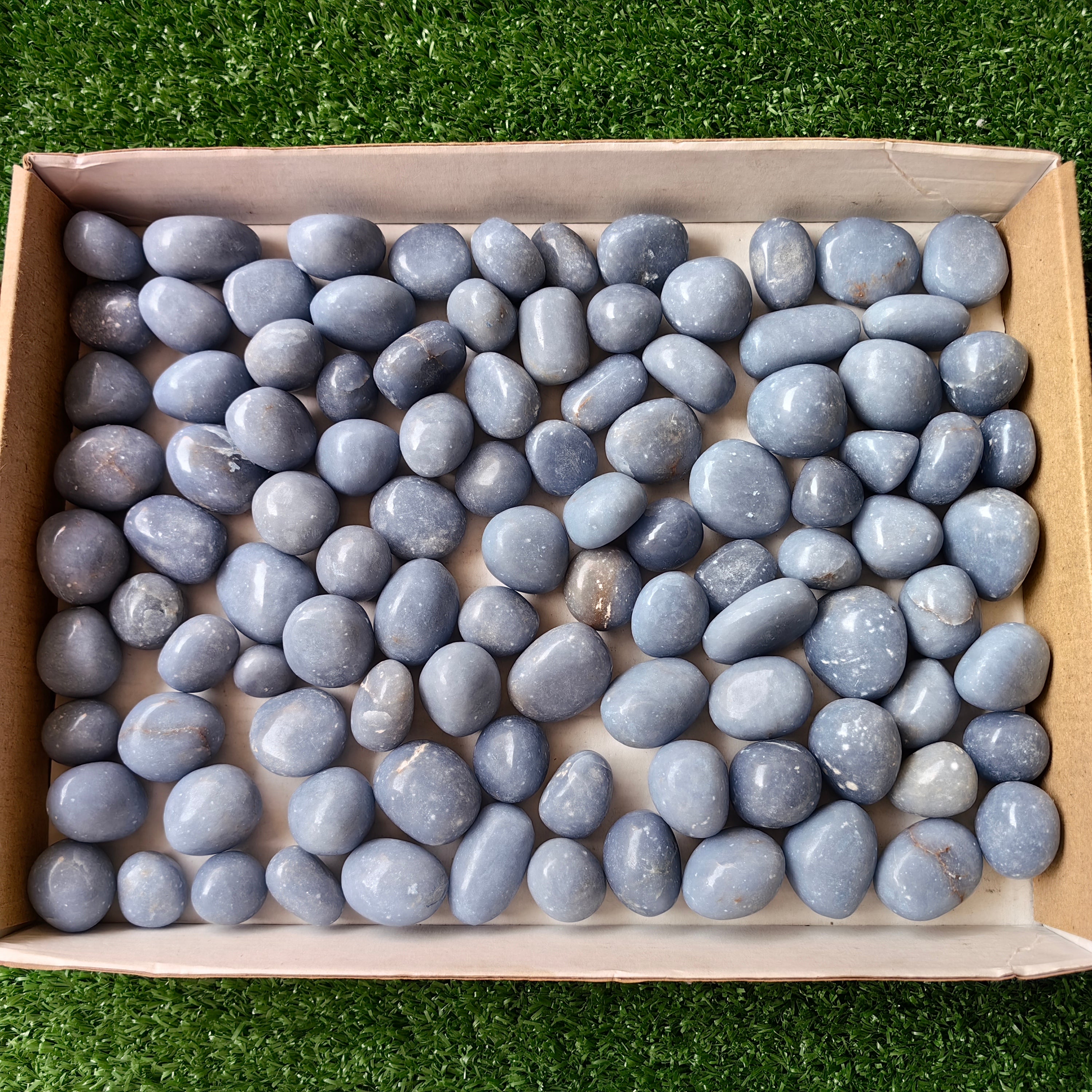 2 kg tumbled angelite