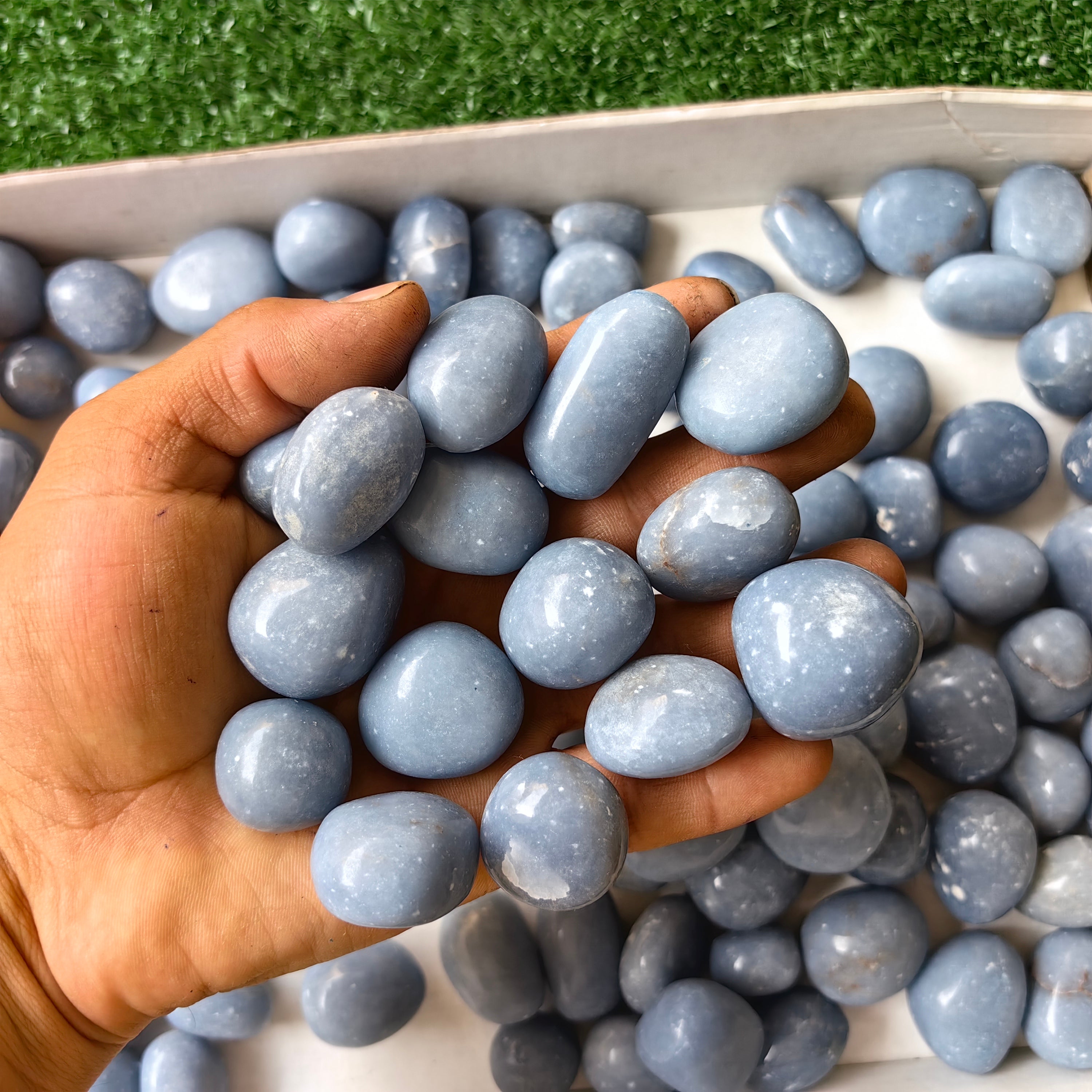 2 kg tumbled angelite