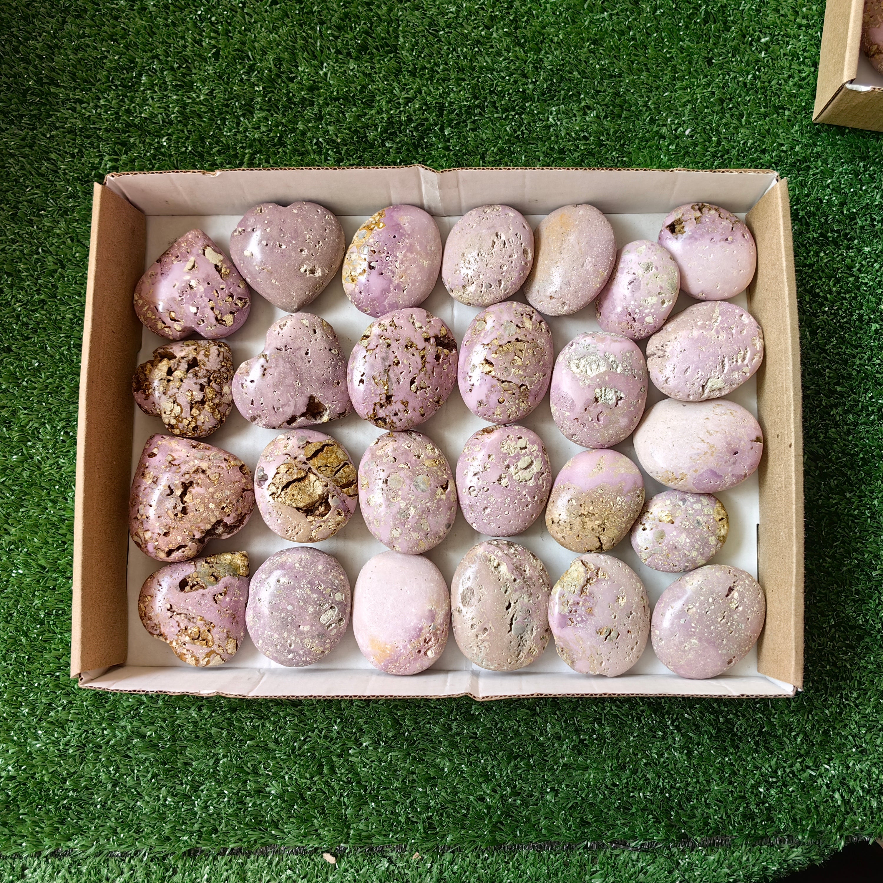 26 pc phosphosiderite drusy palms & hearts