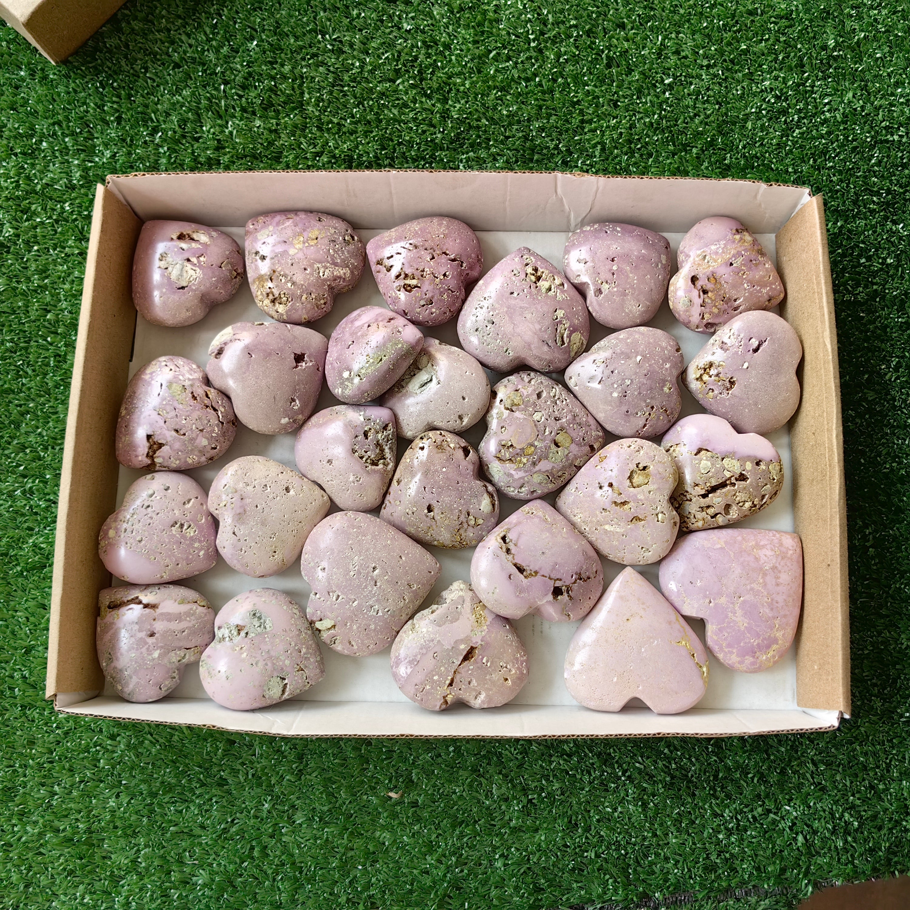 26 pc phosphosiderite drusy hearts