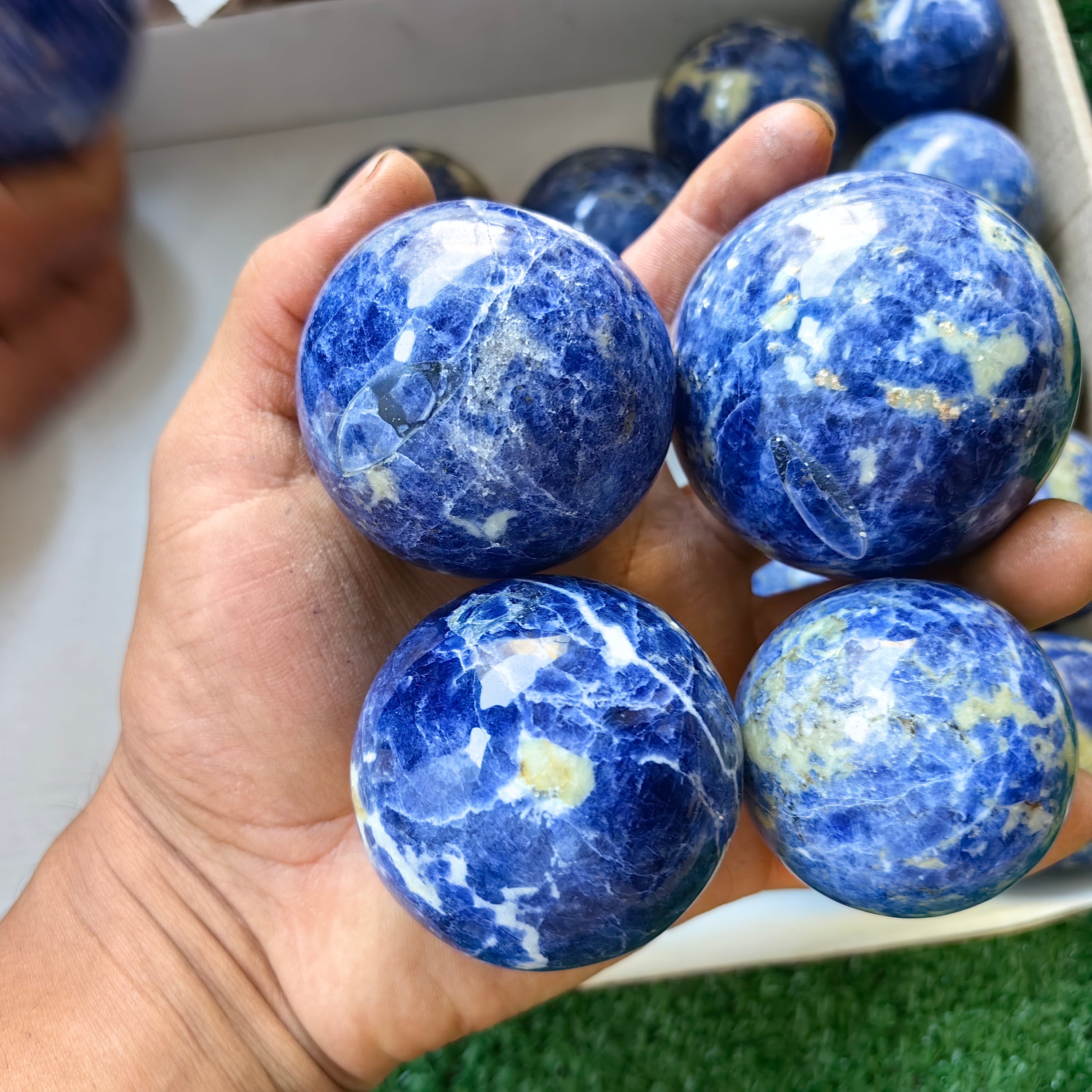 24 pc sodalite spheres