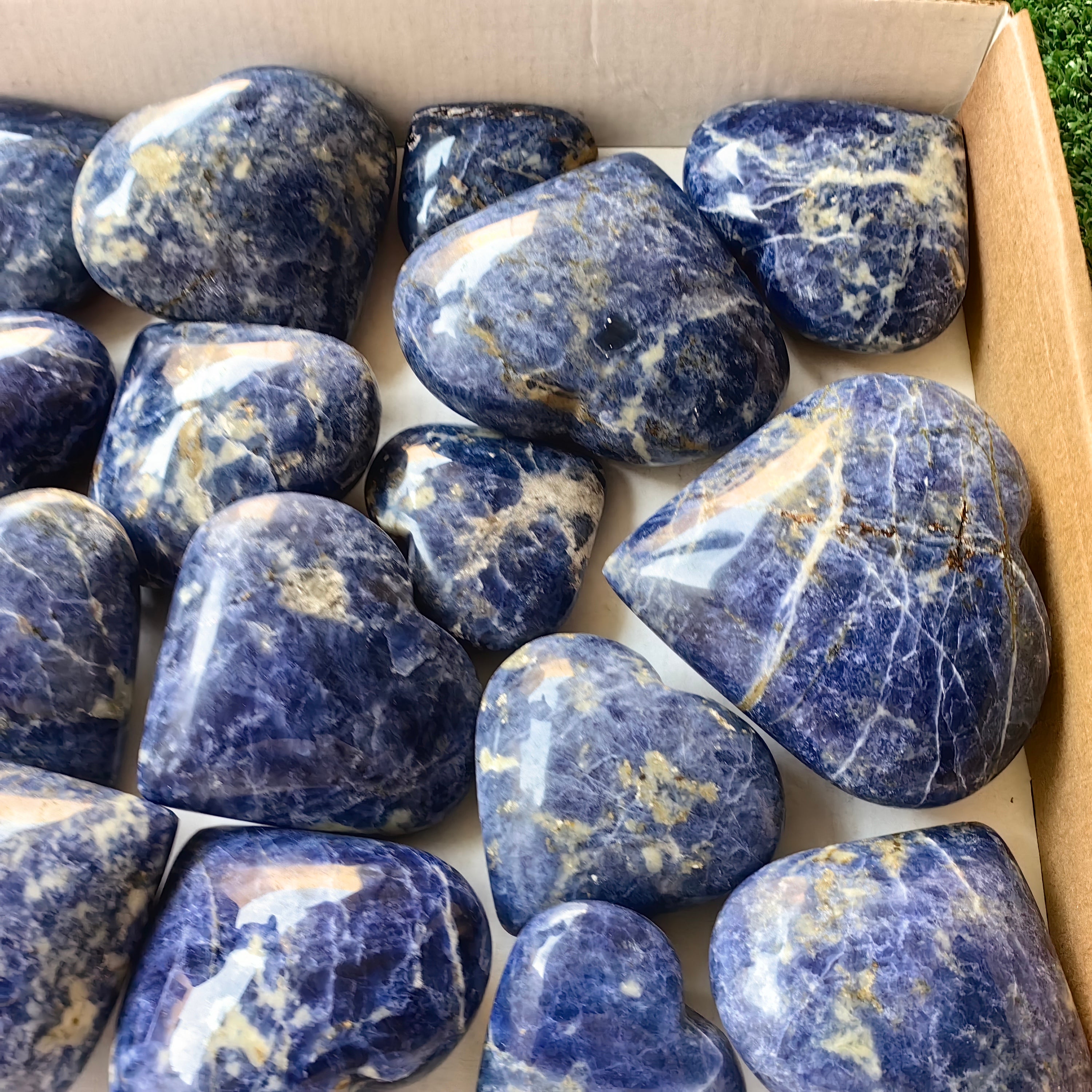 19 pc blue sodalite hearts