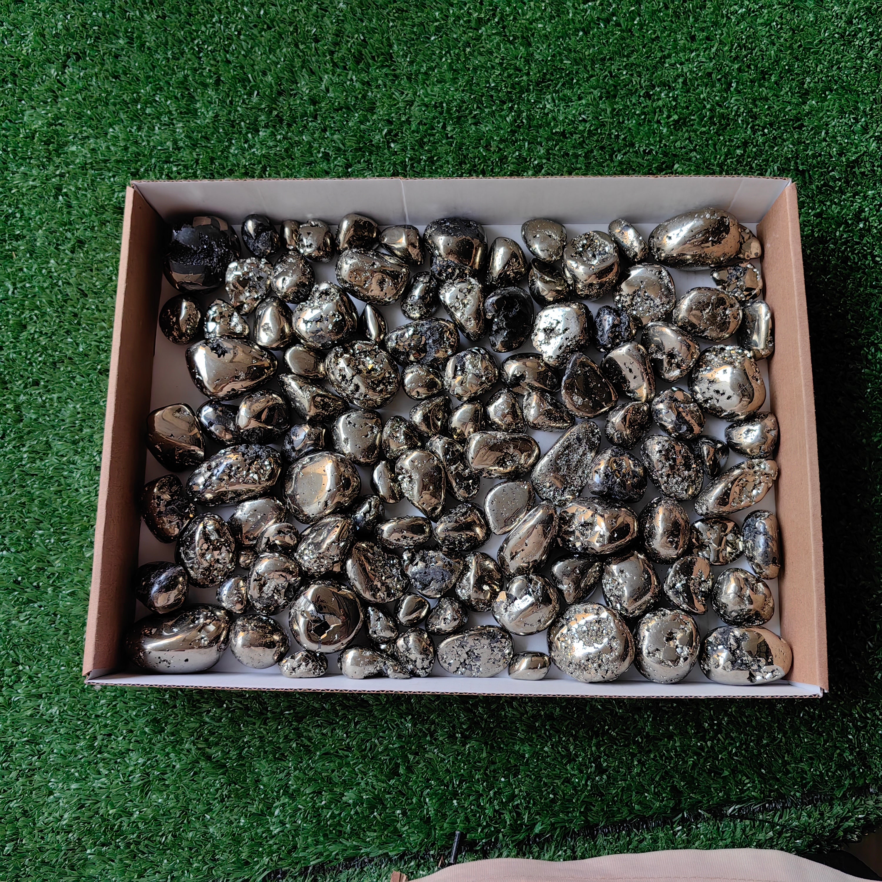 109 pc pyrite tumbled with octactahedral & sphalerite drusy