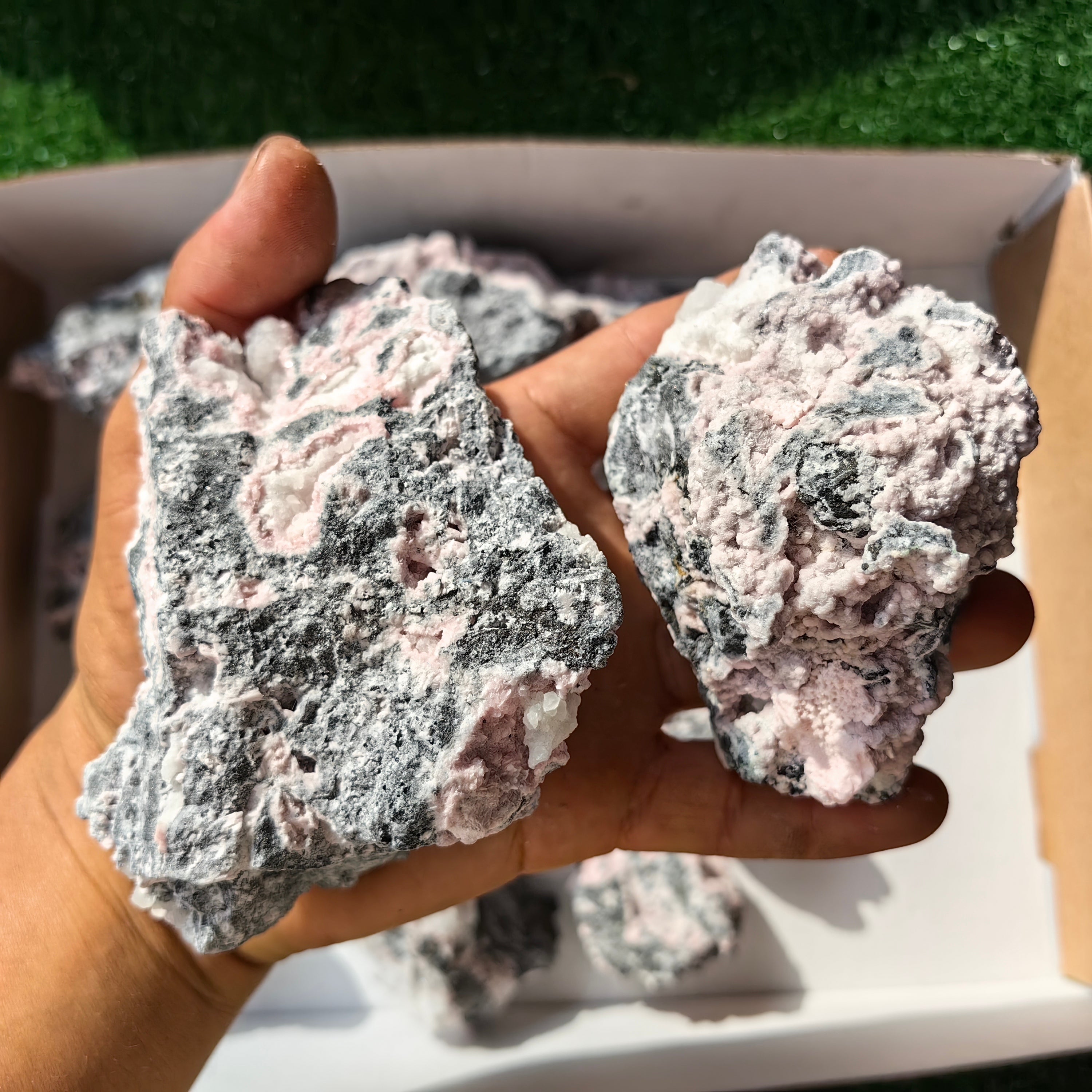 10 rhodochrosite quartz crystals specimen PERU