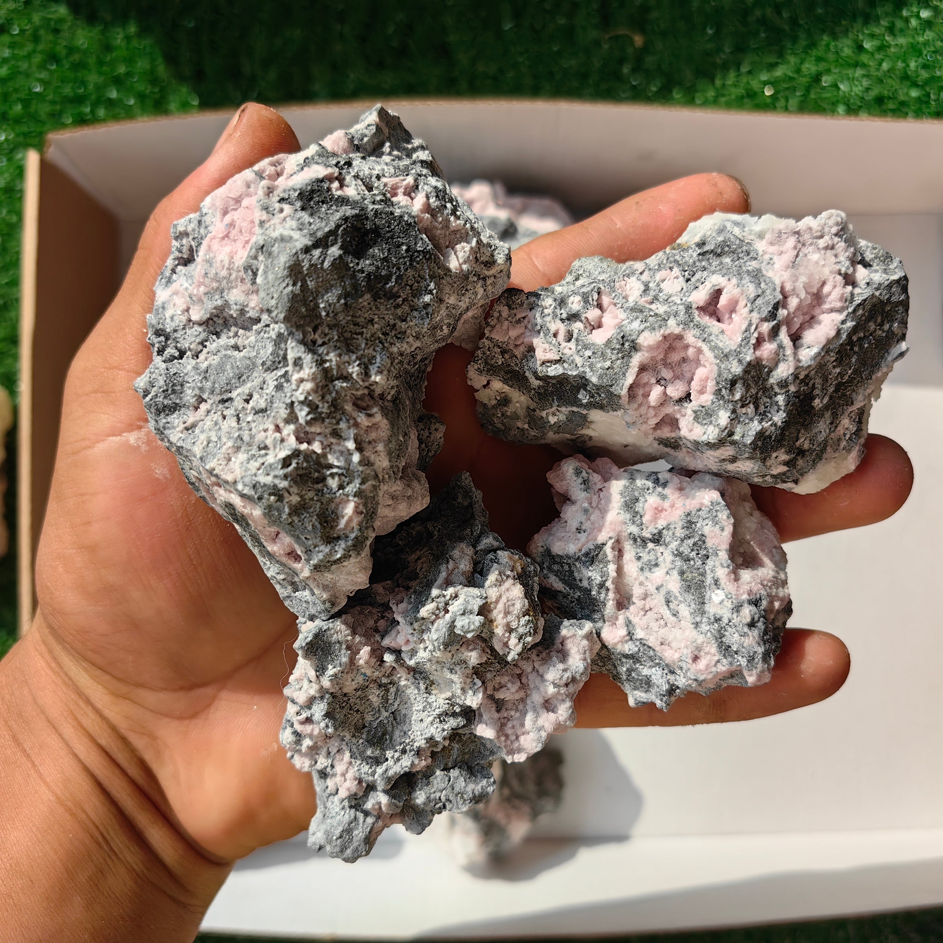 10 rhodochrosite quartz crystals specimen PERU