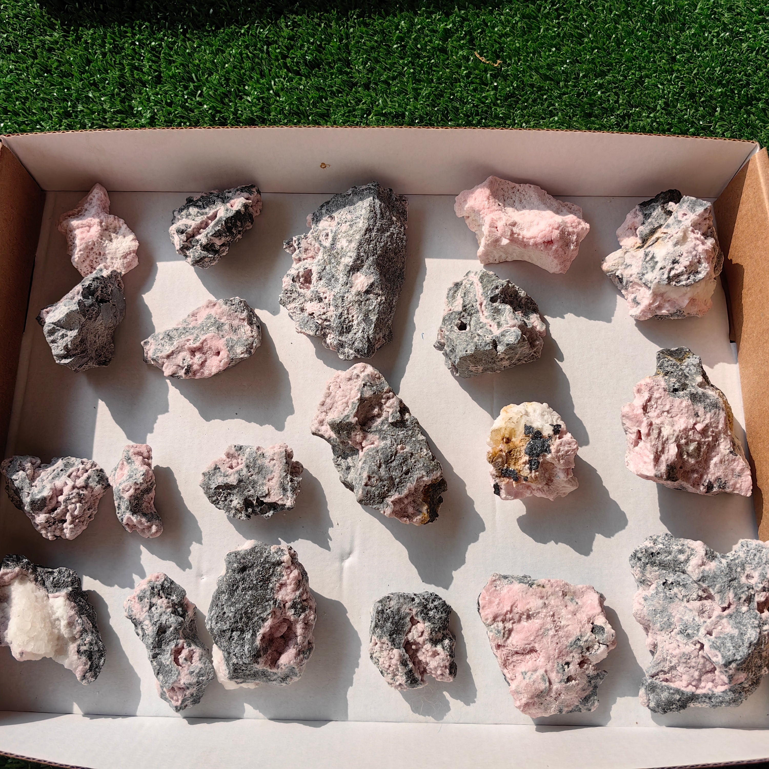 20 rhodochrosite quartz crystals specimen PERU