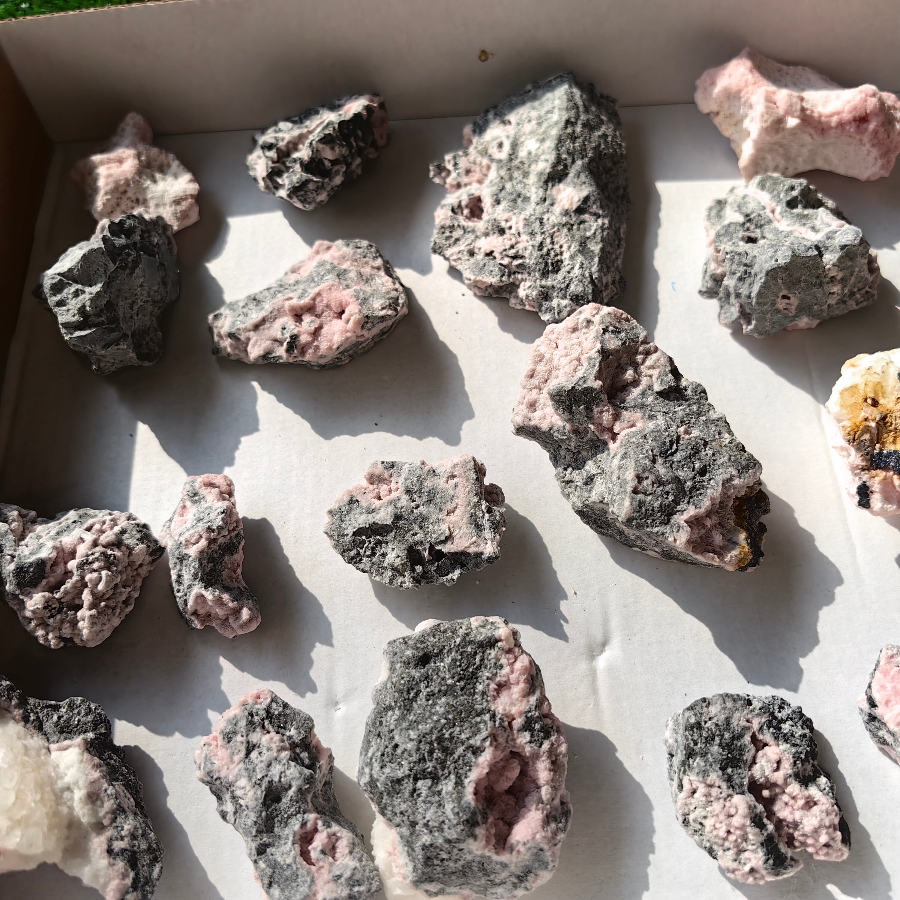 20 rhodochrosite quartz crystals specimen PERU