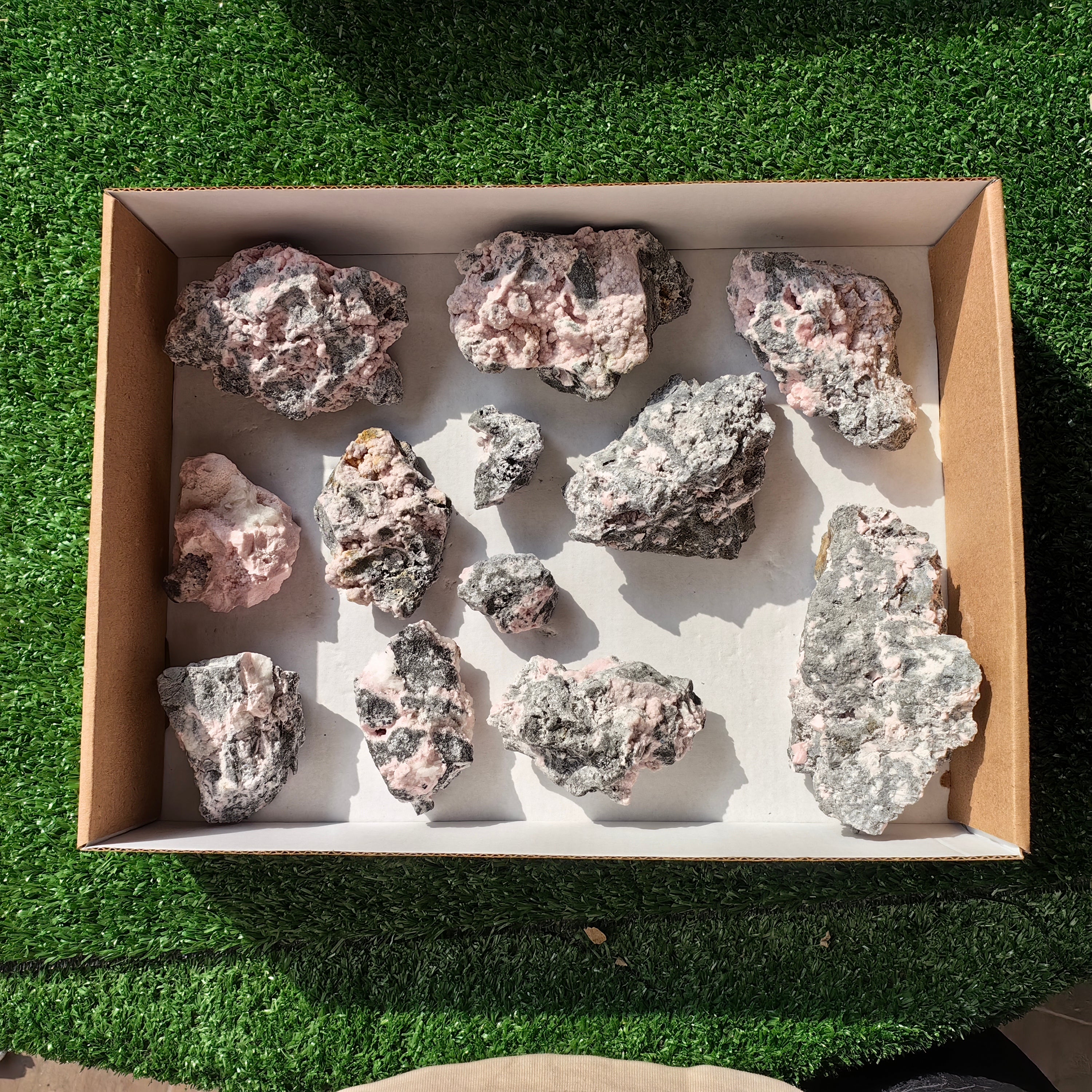 12 rhodochrosite quartz crystals specimen PERU