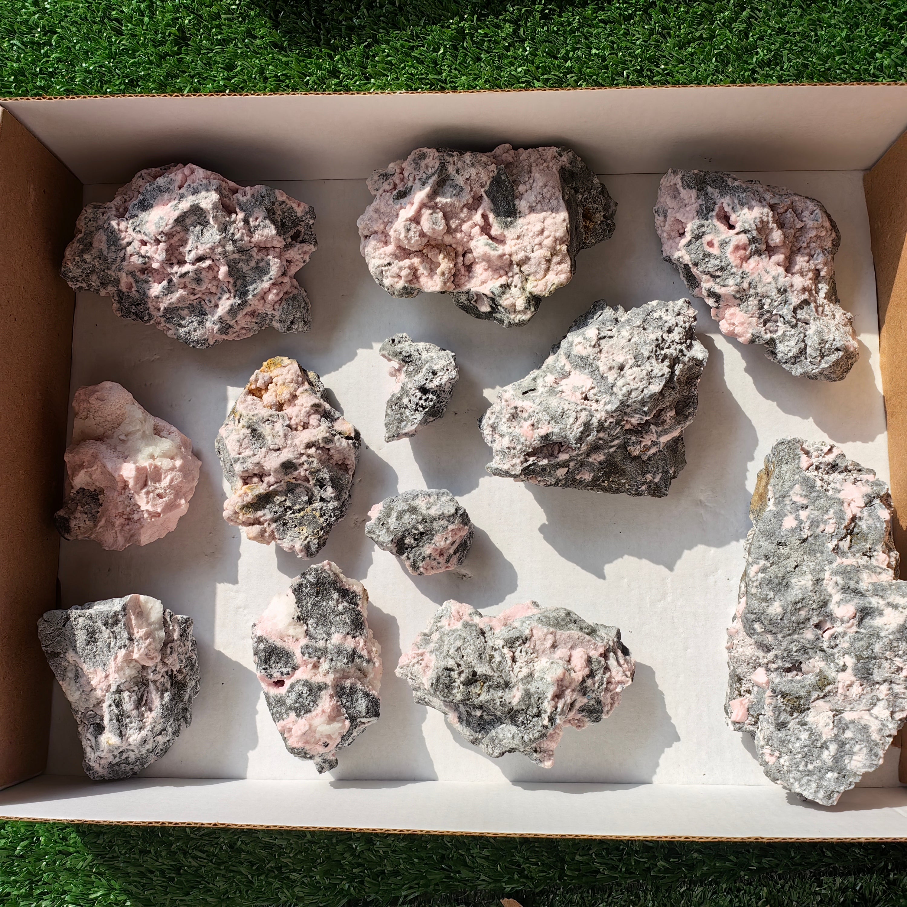 12 rhodochrosite quartz crystals specimen PERU