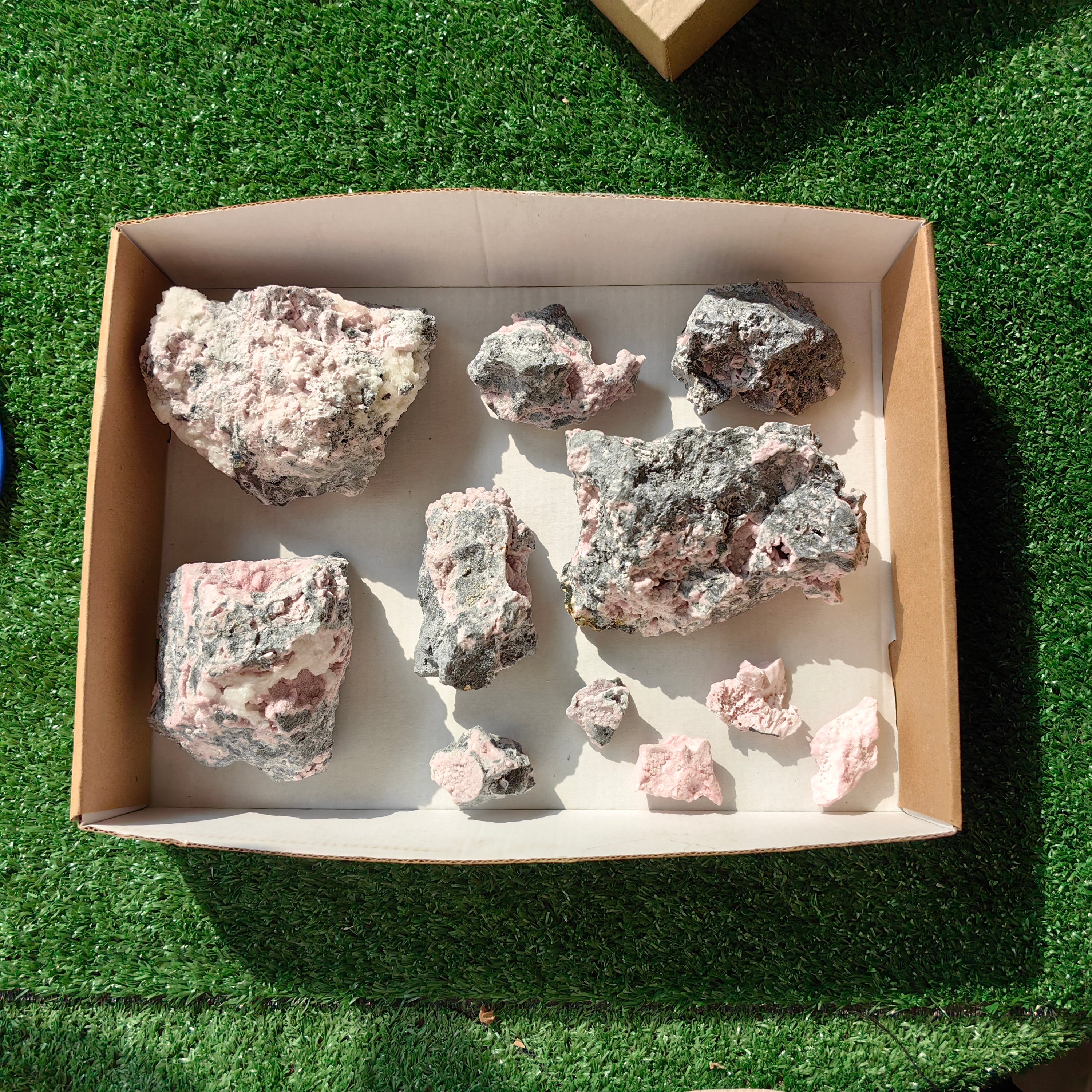 11 rhodochrosite quartz crystals specimen PERU