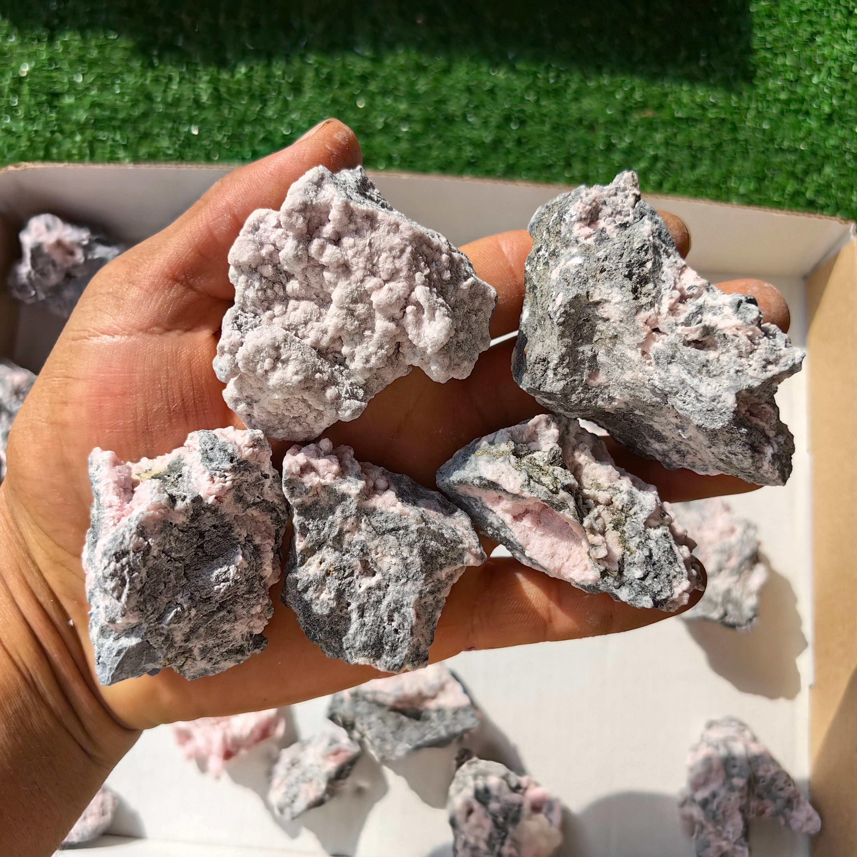 21 rhodochrosite quartz crystals specimen PERU