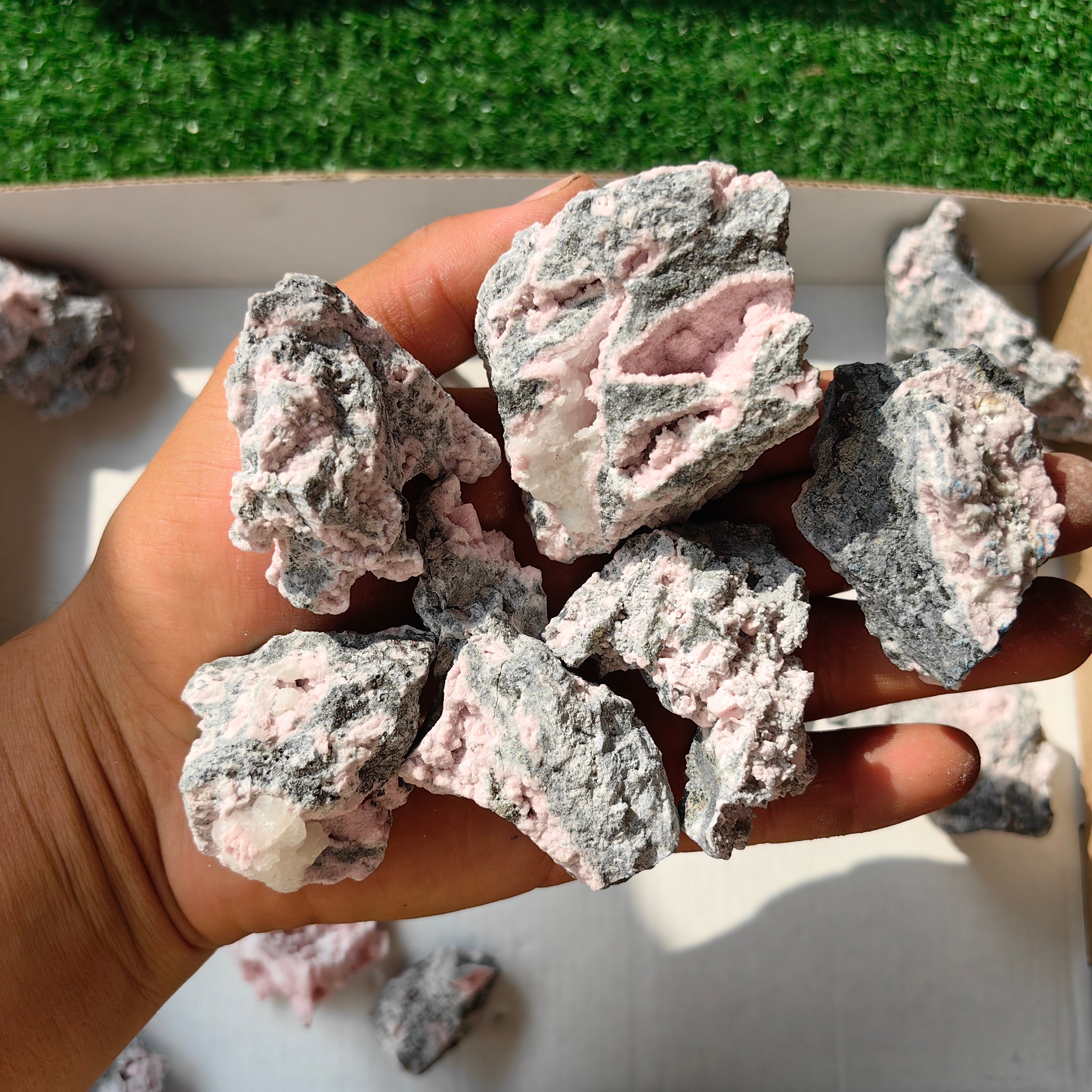 21 rhodochrosite quartz crystals specimen PERU