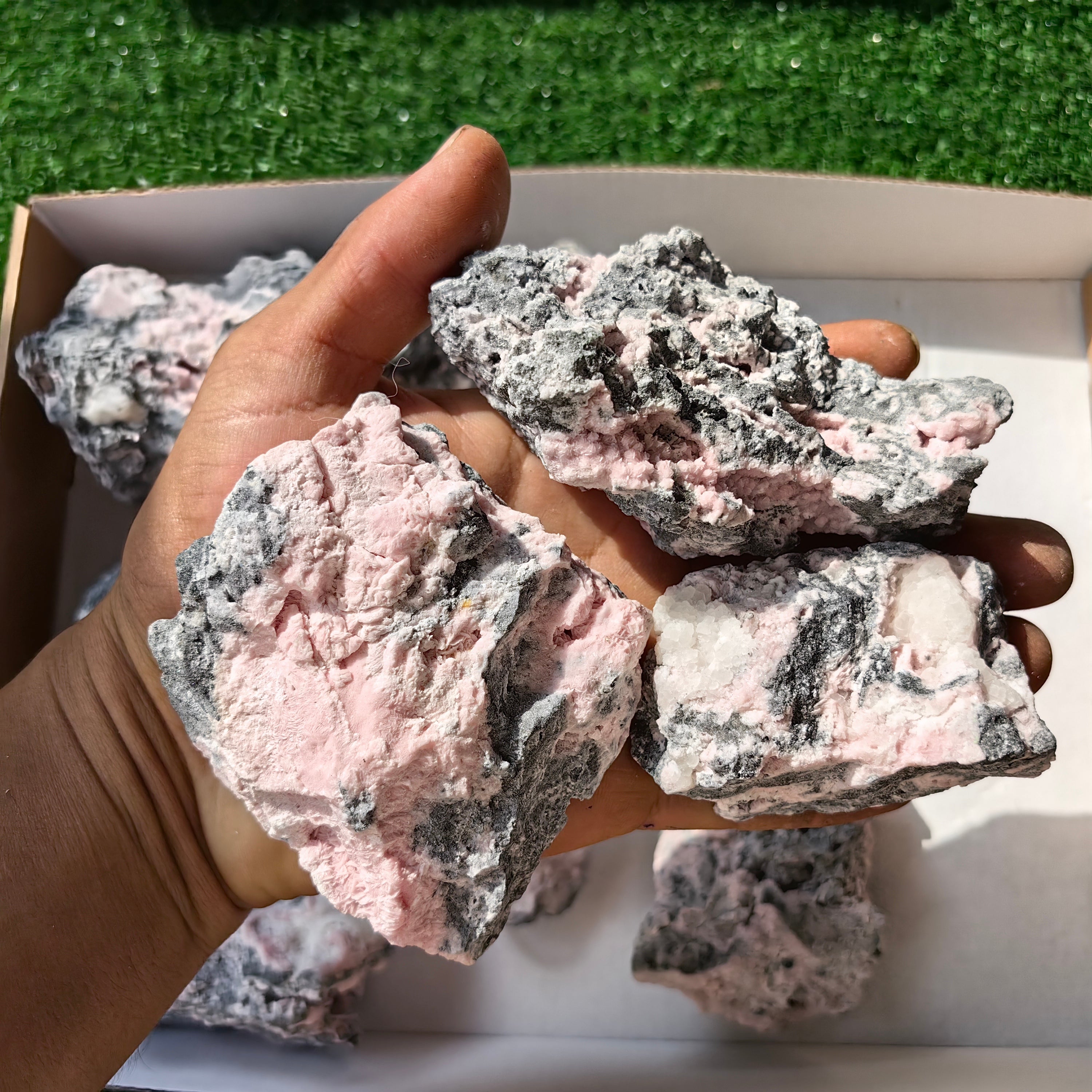 10 rhodochrosite quartz crystals specimen PERU