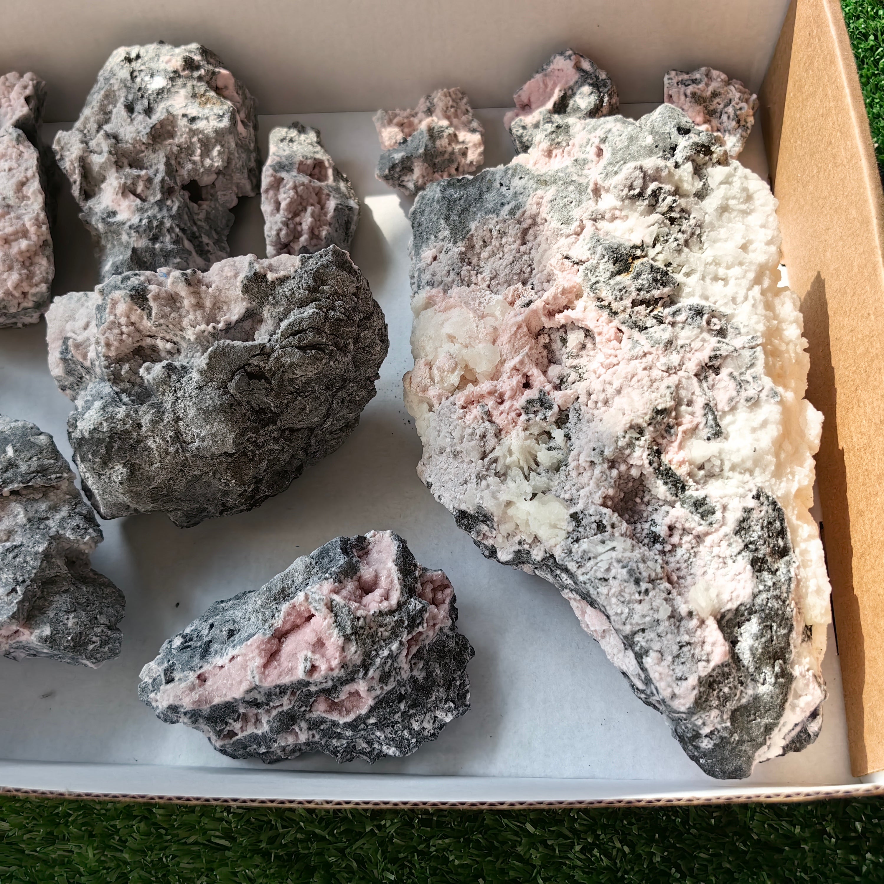 10 rhodochrosite quartz crystals specimen PERU