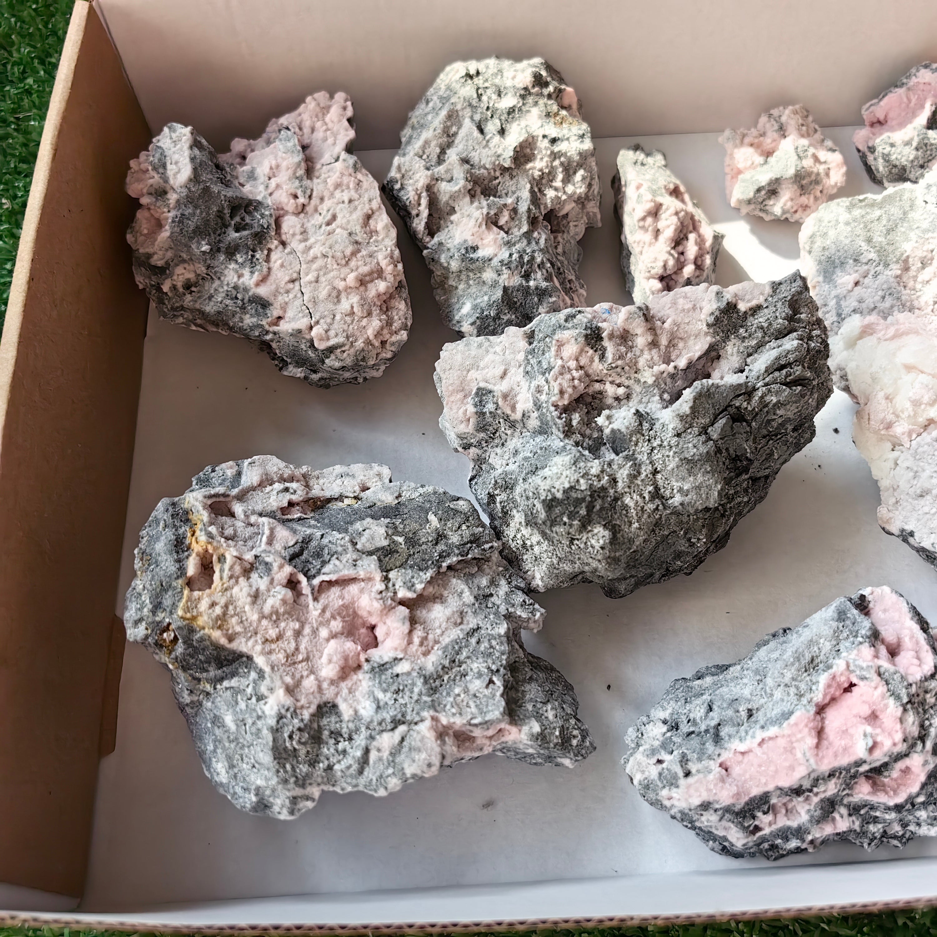 10 rhodochrosite quartz crystals specimen PERU