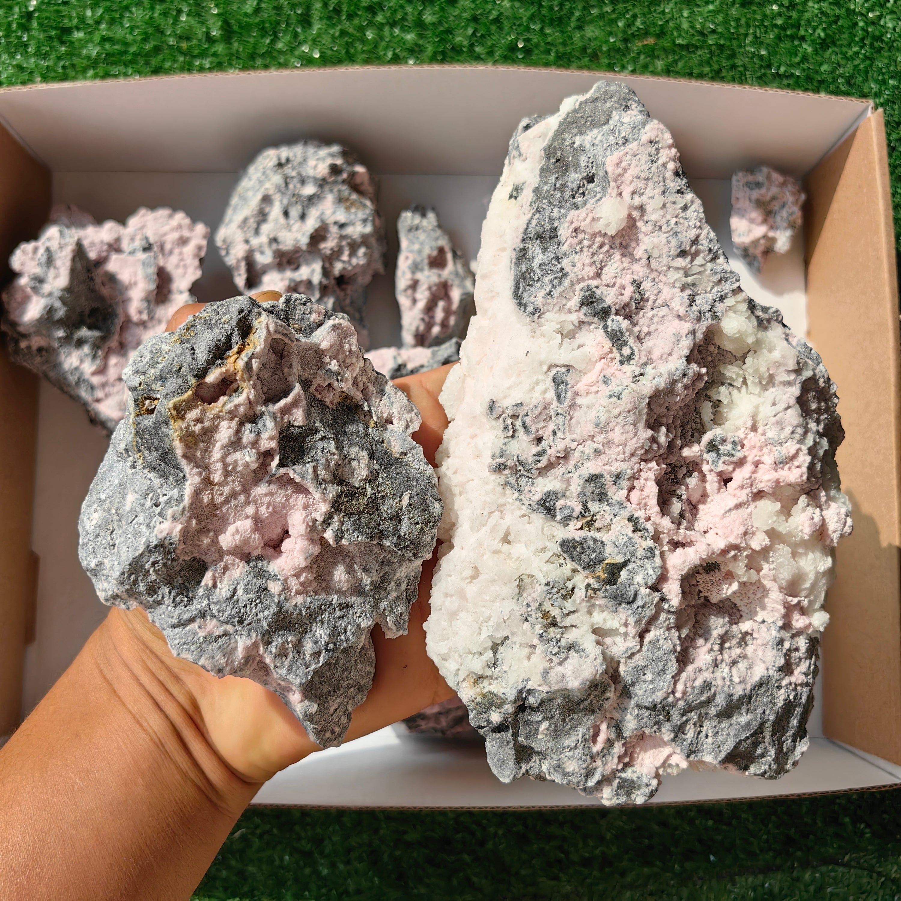 10 rhodochrosite quartz crystals specimen PERU