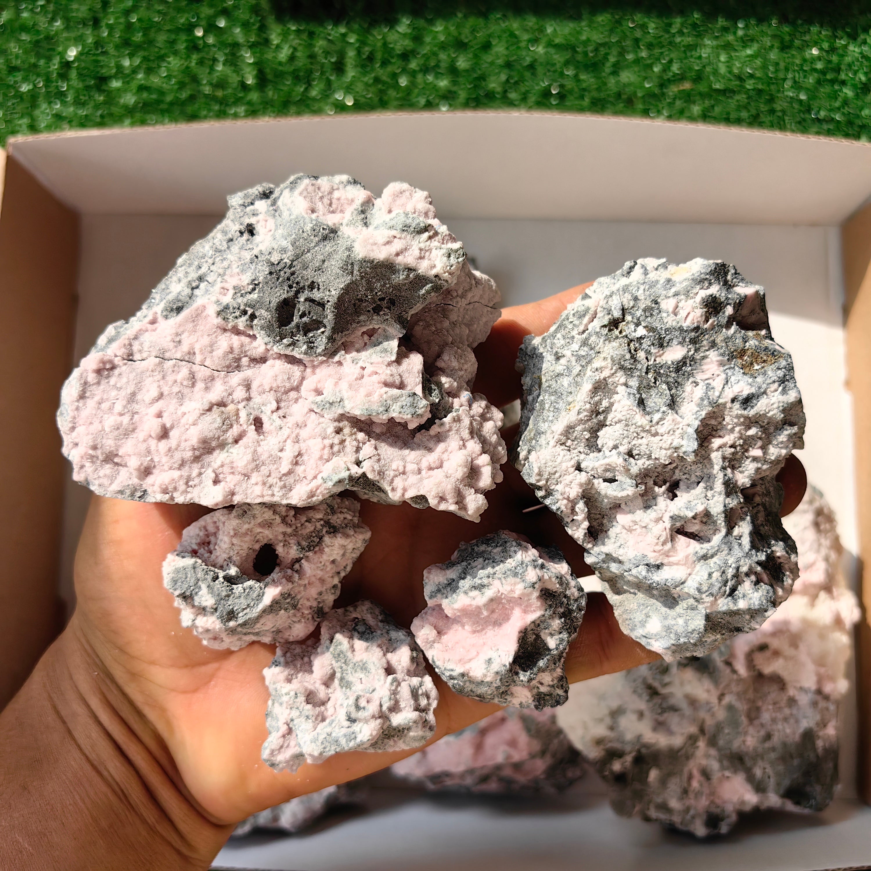 10 rhodochrosite quartz crystals specimen PERU