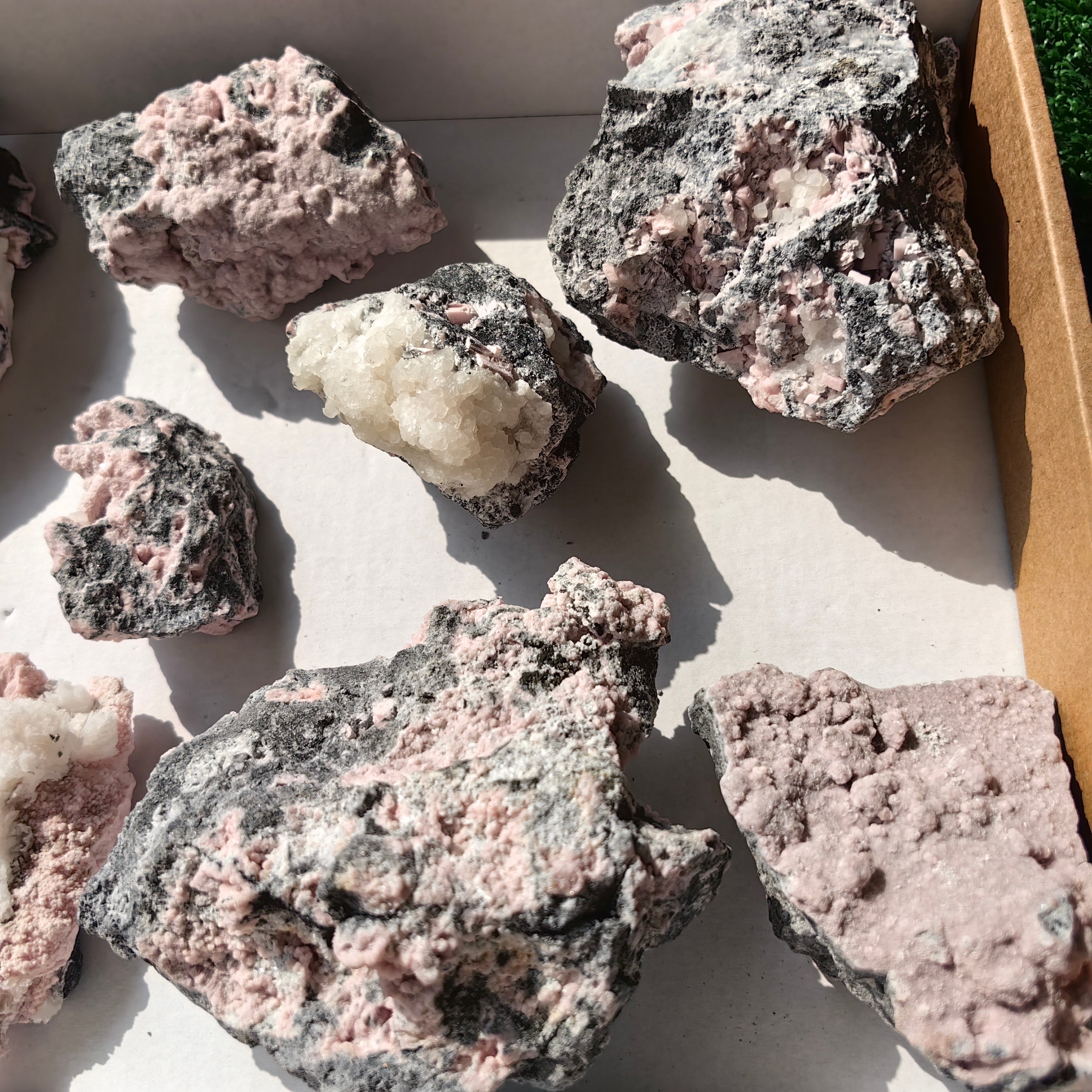 10 rhodochrosite quartz crystals specimen PERU