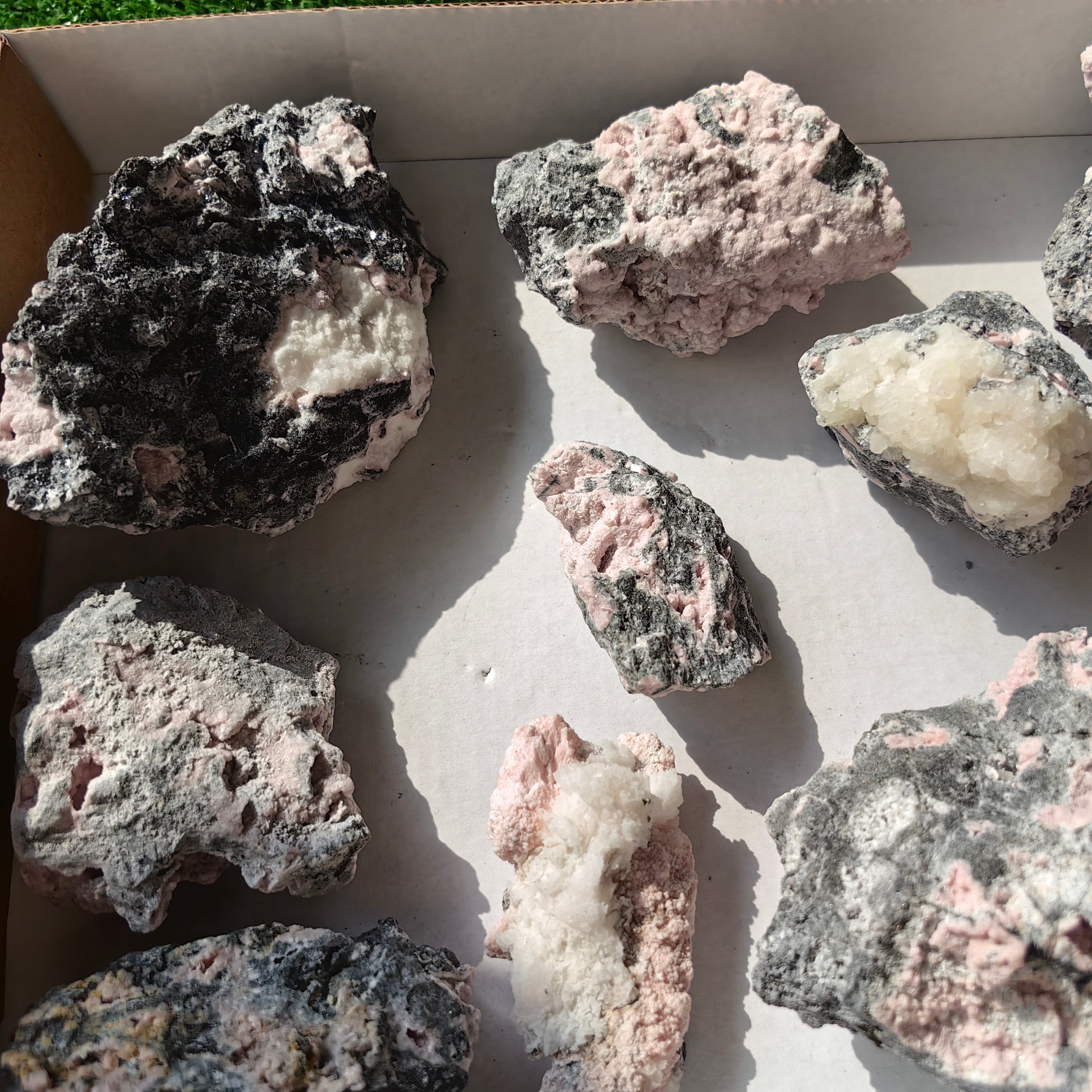 10 rhodochrosite quartz crystals specimen PERU