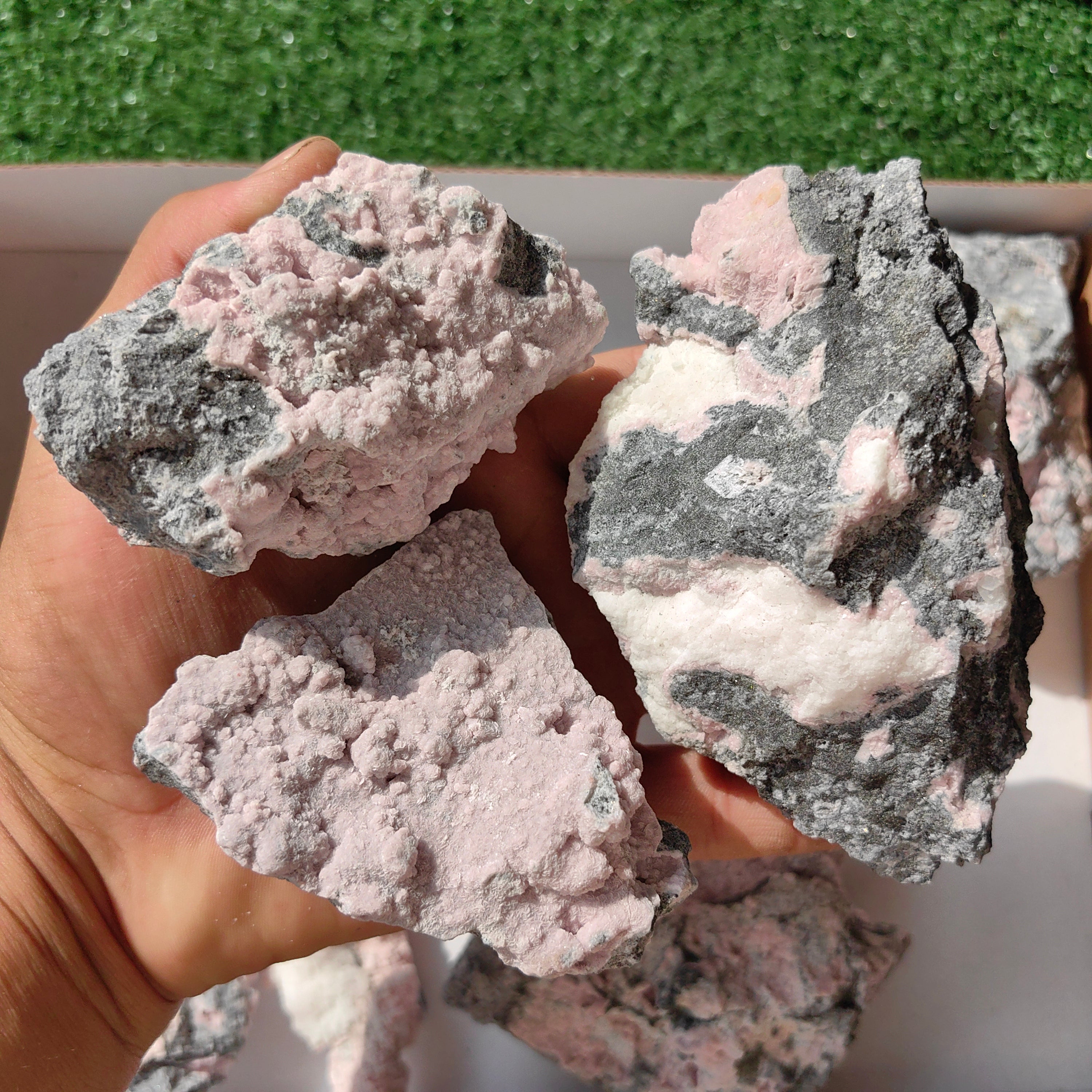 10 rhodochrosite quartz crystals specimen PERU