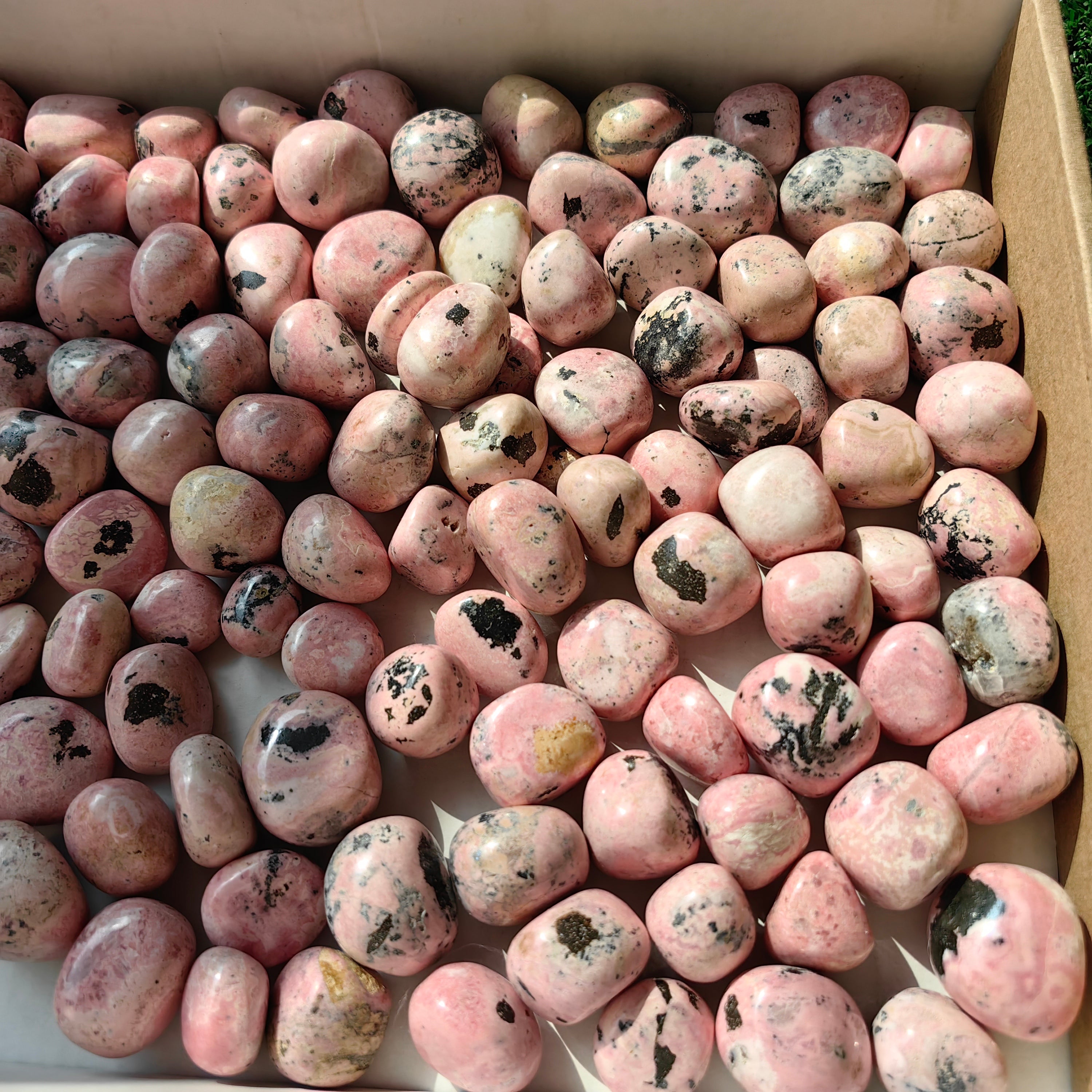 2 kg tumbled rhodonite