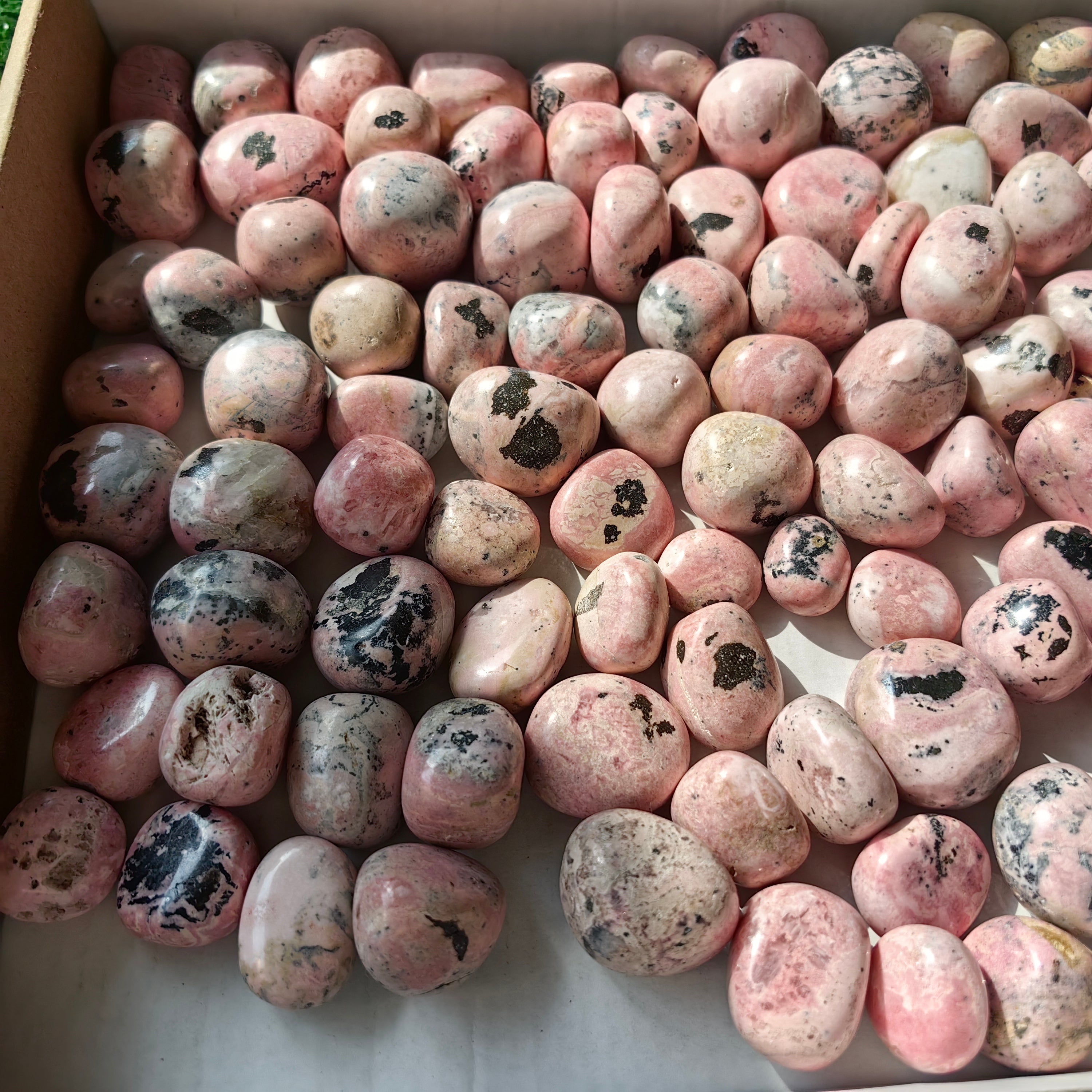2 kg tumbled rhodonite
