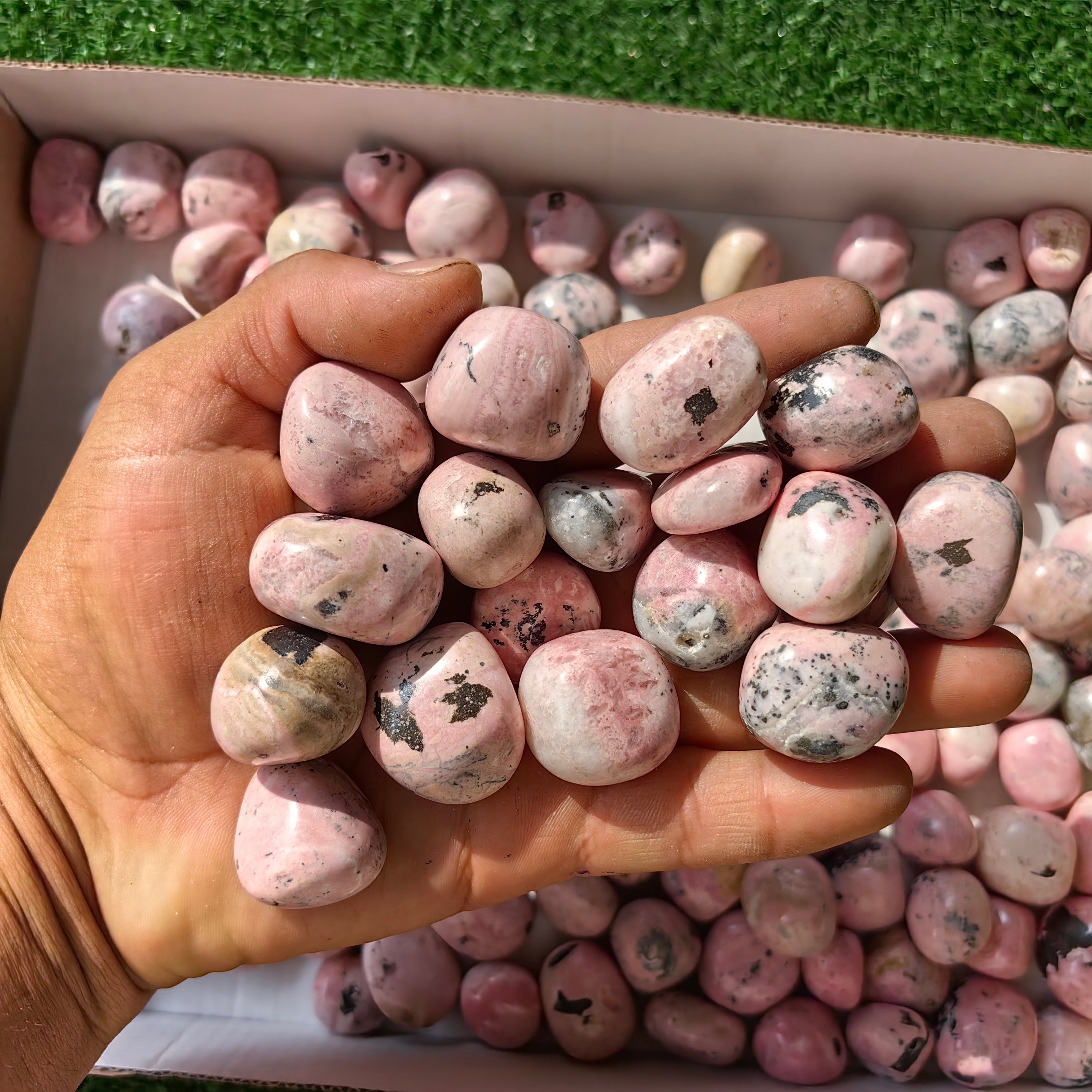 2 kg tumbled rhodonite