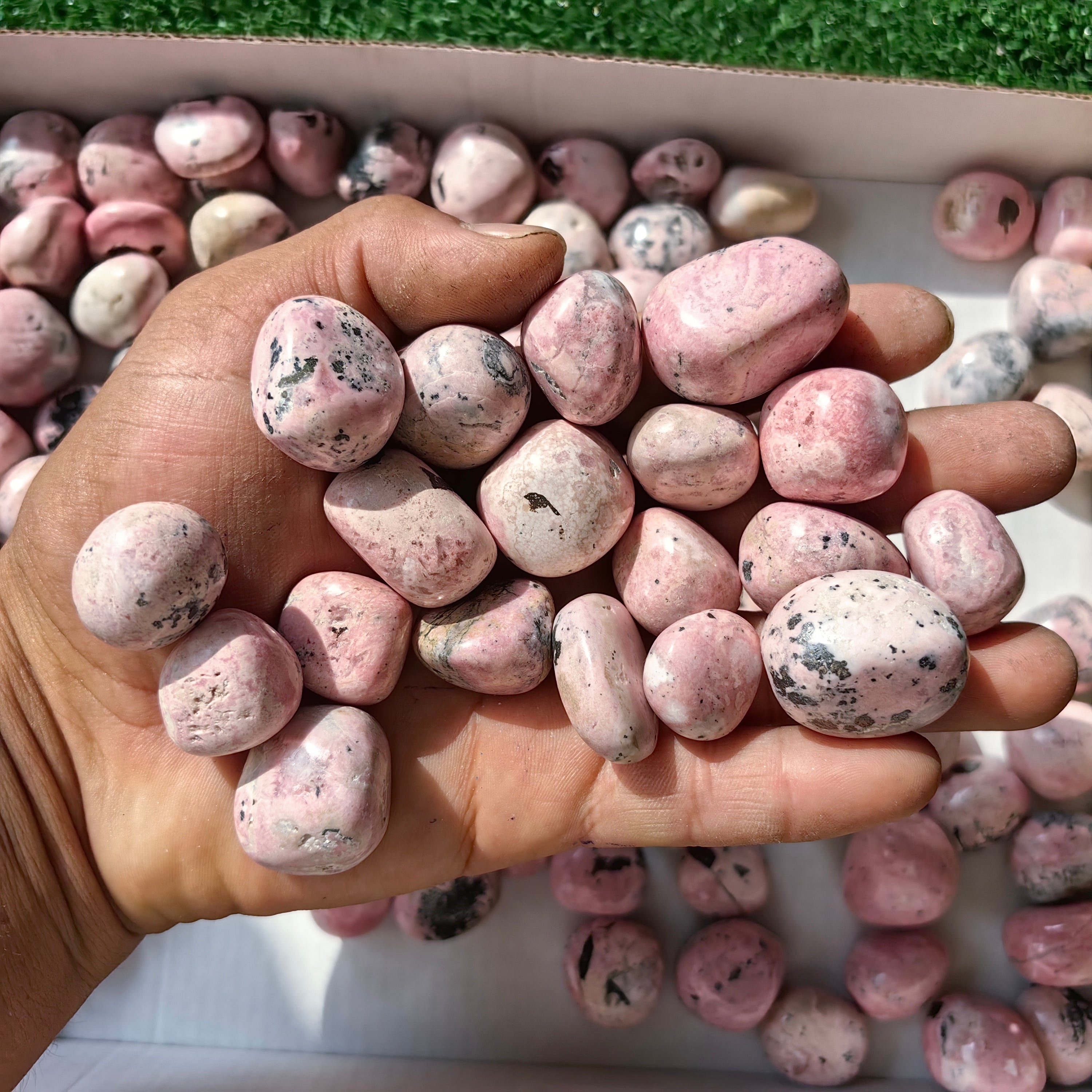 2 kg tumbled rhodonite