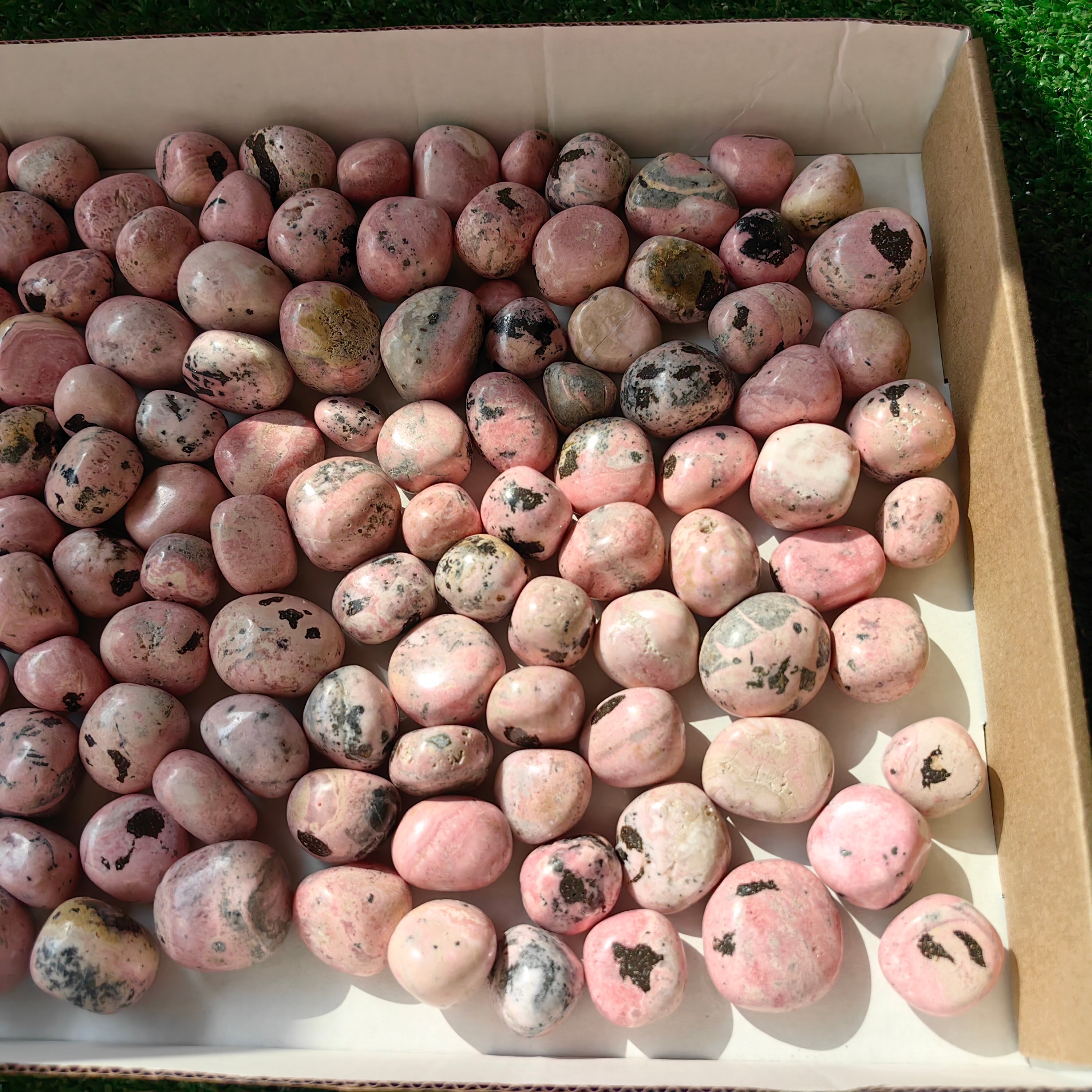 2 kg tumbled rhodonite