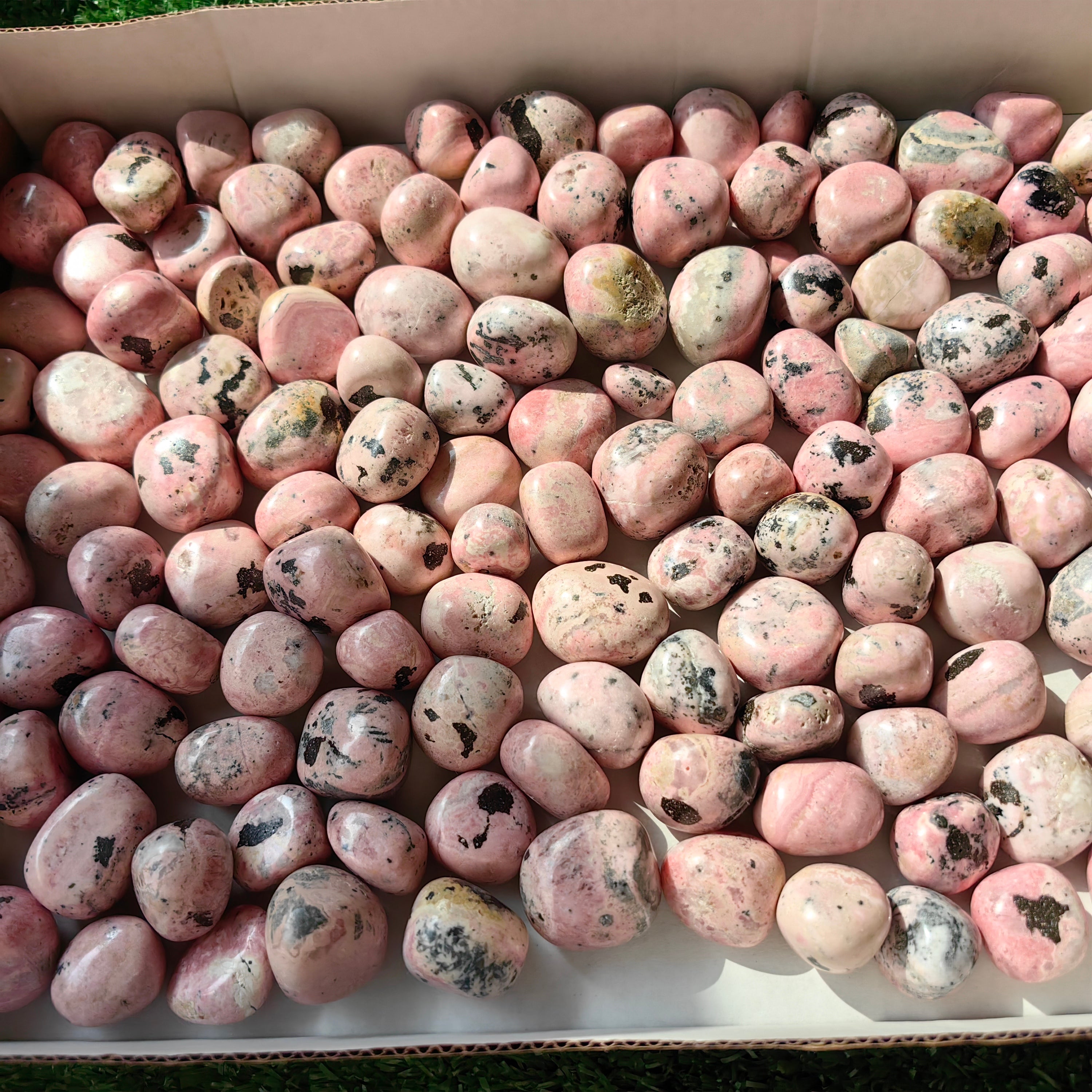 2 kg tumbled rhodonite