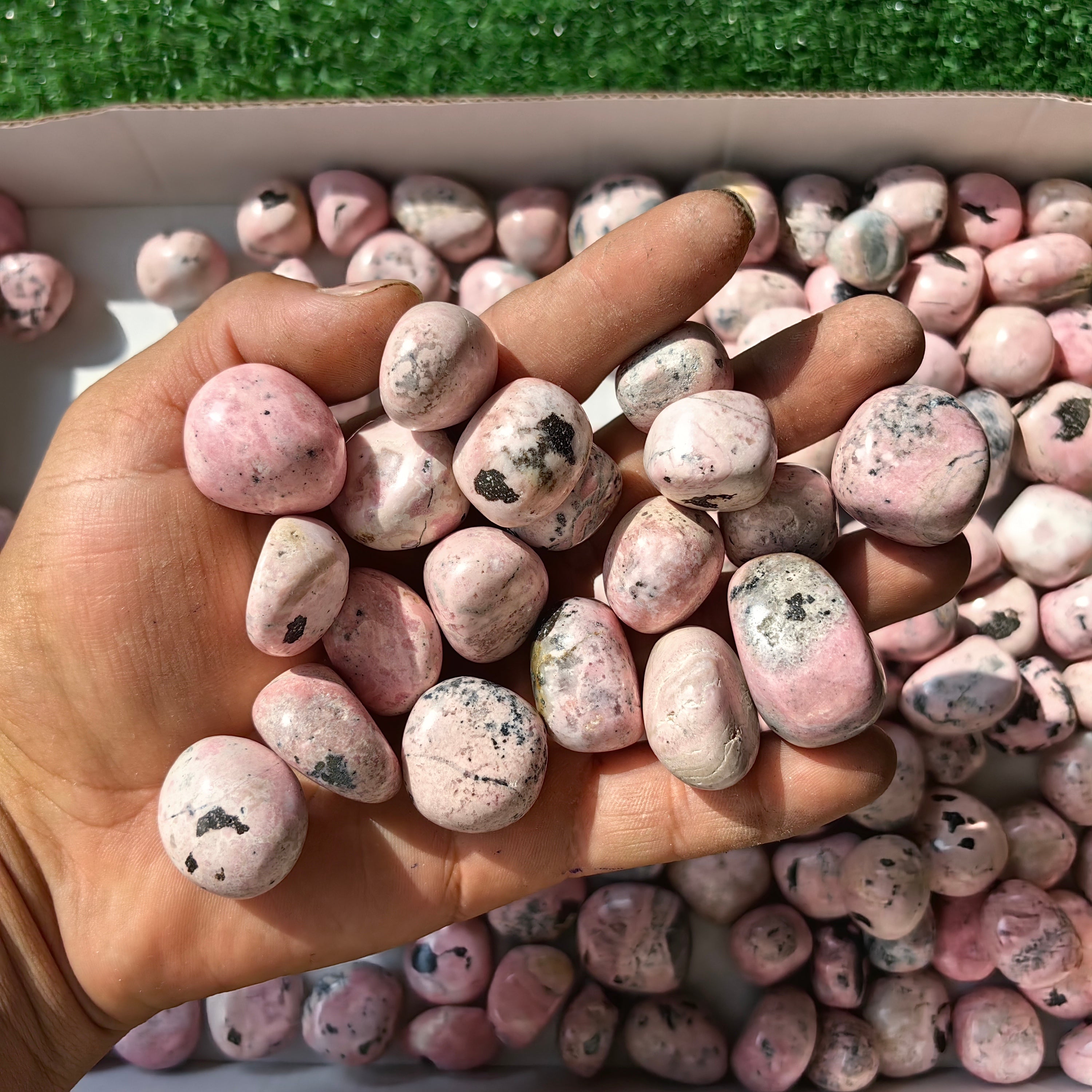 2 kg tumbled rhodonite