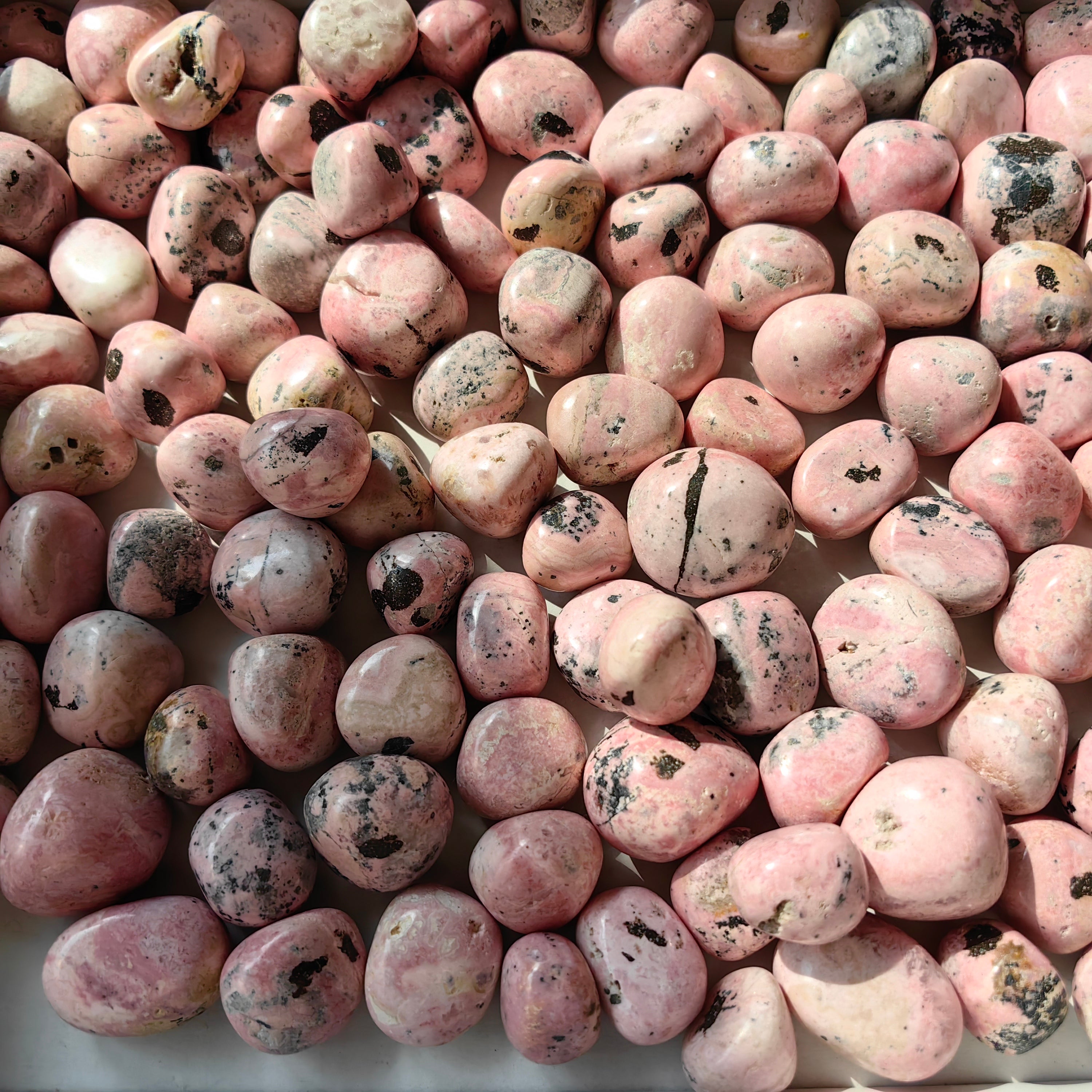 2 kg tumbled rhodonite