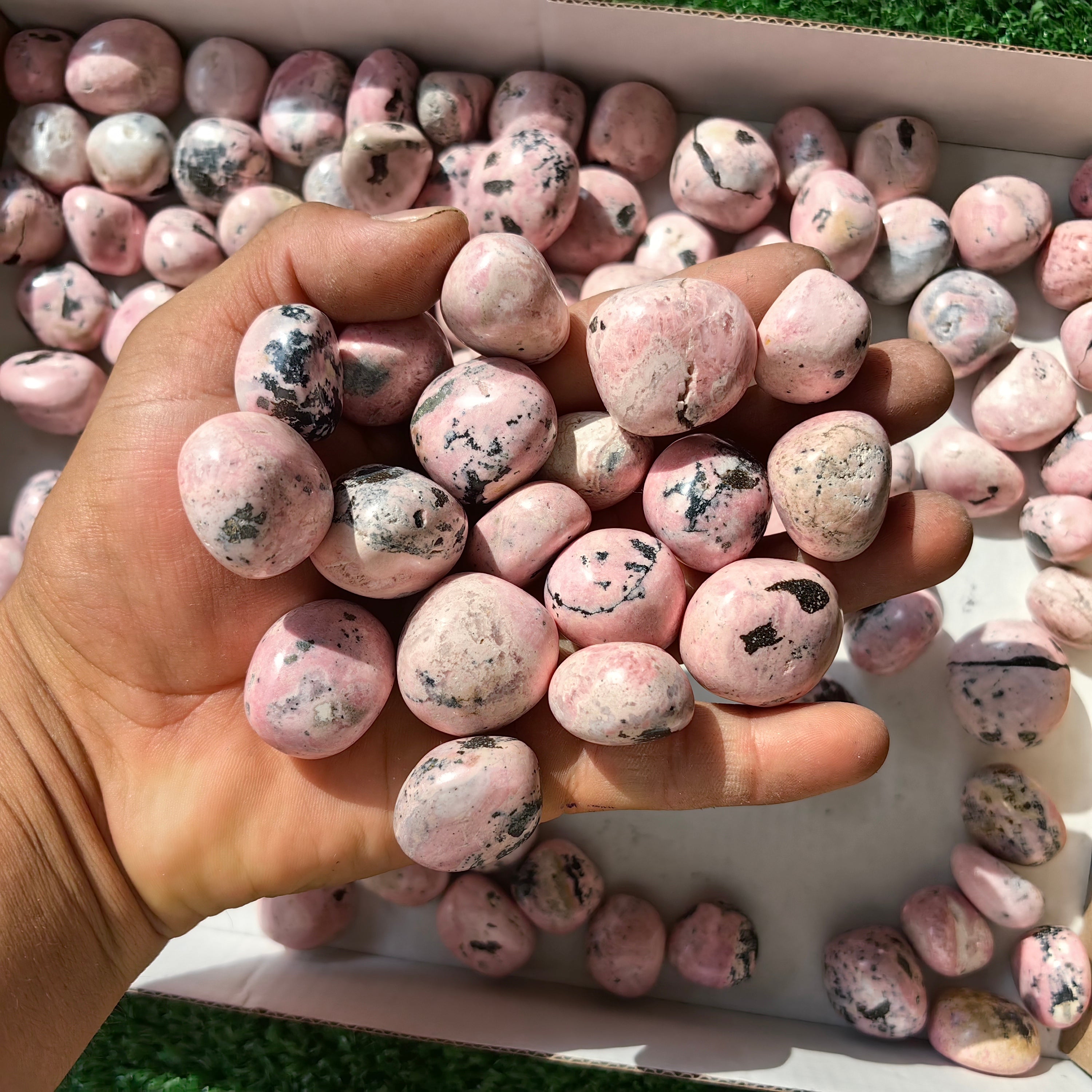 2 kg tumbled rhodonite
