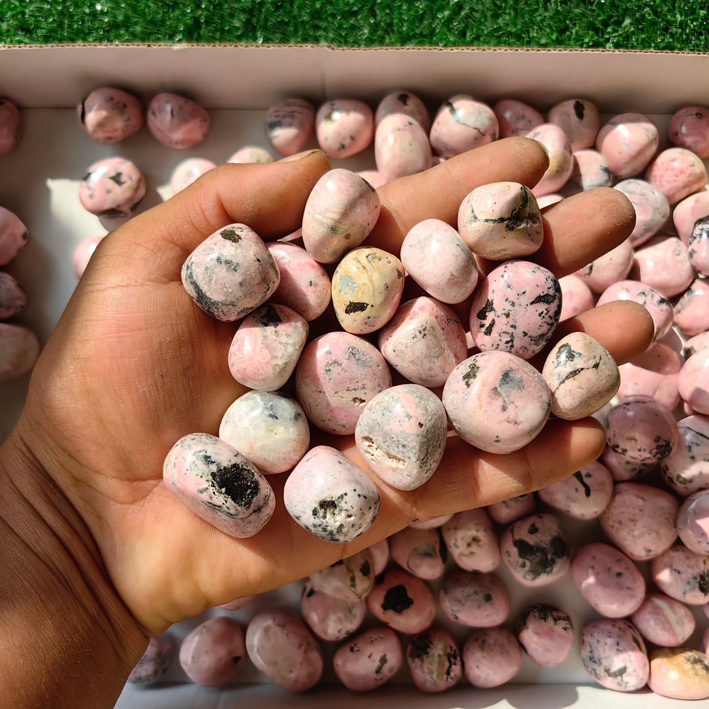 2 kg tumbled rhodonite