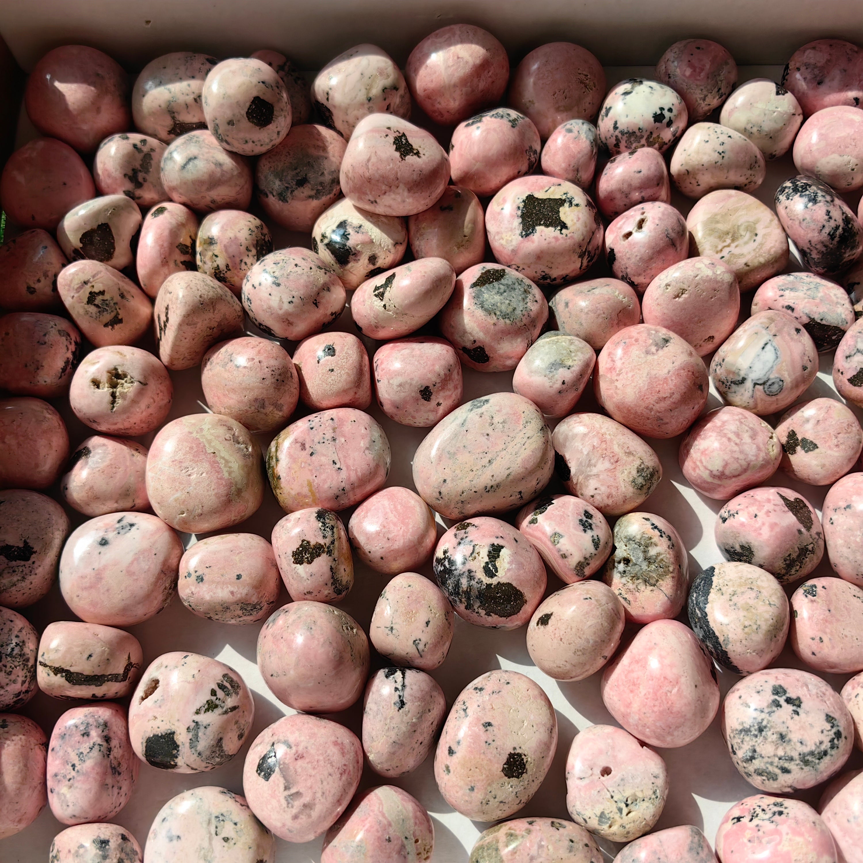 2 kg tumbled rhodonite