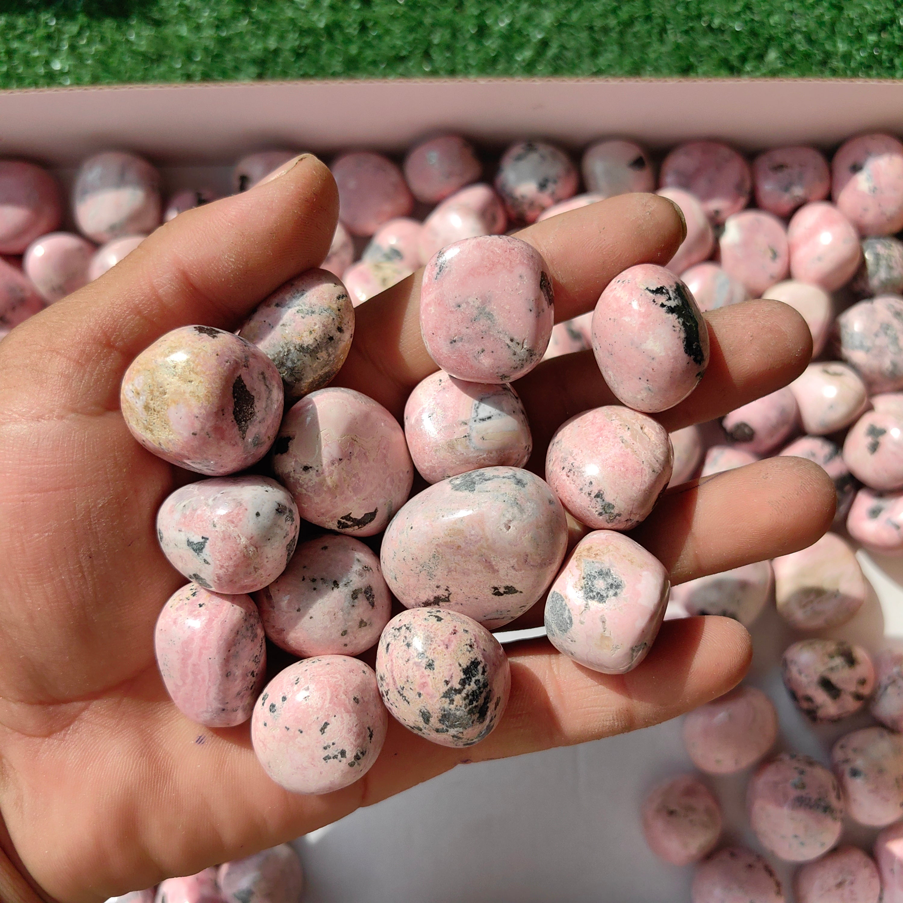 2 kg tumbled rhodonite