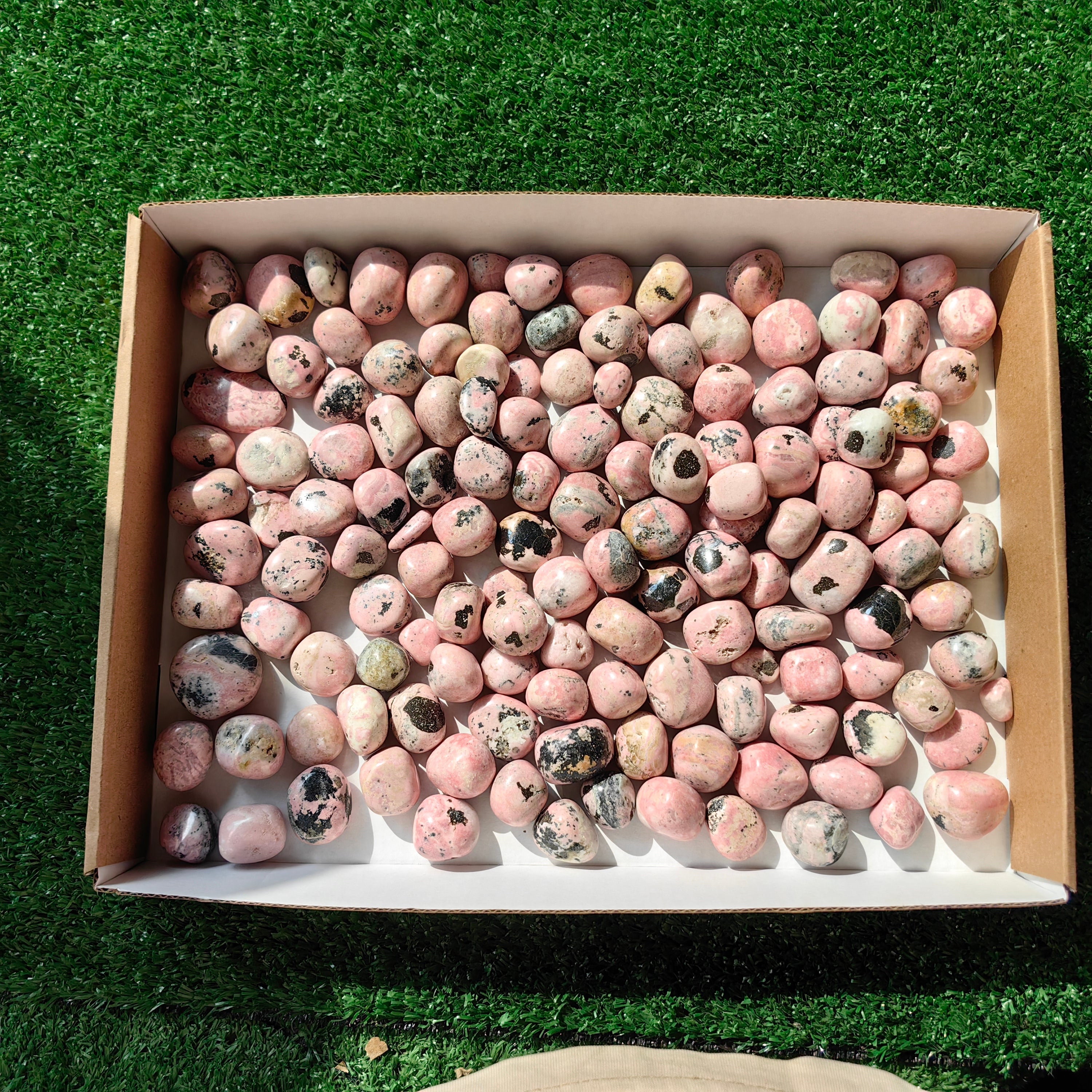 2 kg tumbled rhodonite