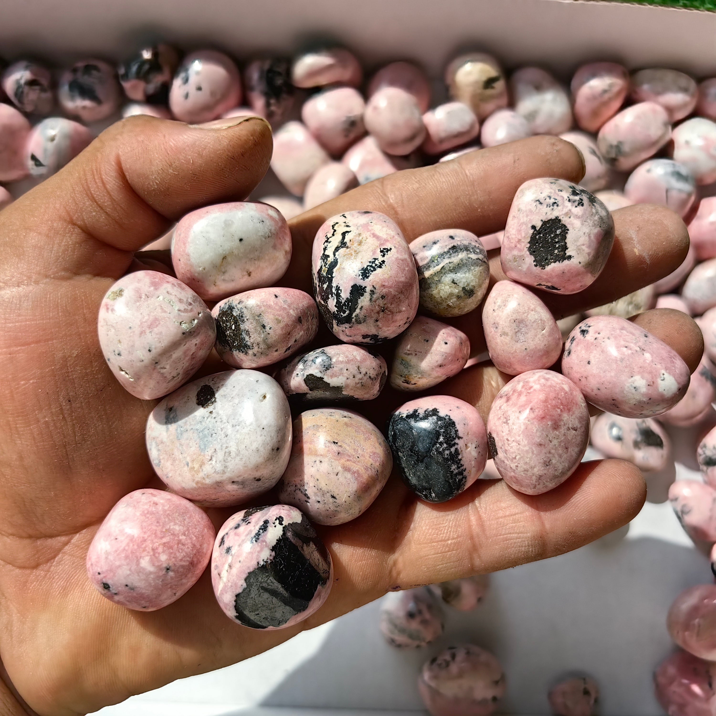 2 kg tumbled rhodonite
